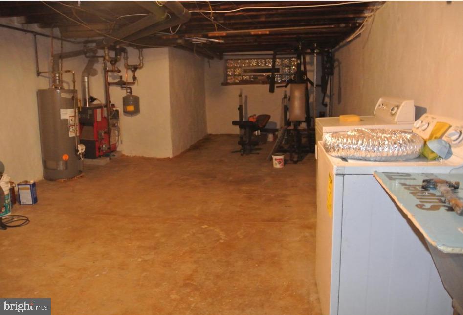 MAYFAIR - Residential Lease