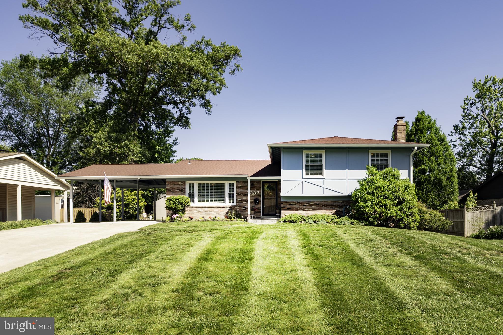 $20K Price Improvement! Beautifully updated and impeccably maintained 5BR, 2.5BA split-level home in the highly desirable Williamsburg Manor North neighborhood—zoned for Stratford Landing Elementary! This spacious 2,194 sqft home features a renovated eat-in kitchen with Kraftmaid cabinets, granite countertops, and a sunny bay window. The living and dining rooms boast hardwood floors, another bay window, and sliding glass doors that lead to a flagstone patio and large partially fenced backyard. The lower level offers a bright family room, 5th bedroom, half bath, cedar-lined closet, laundry/workshop area, and side walkout. Upstairs you'll find 4 generously sized bedrooms and 2 fully renovated bathrooms. Numerous updates include fresh paint, new doors, recessed lighting, newer refrigerator, expanded carport and driveway, new gutters, HVAC, and a large storage shed. Ideal location close to the Mt Vernon Trail, Old Town Alexandria, Fort Belvoir, and Washington, D.C. A must-see home that’s move-in ready!