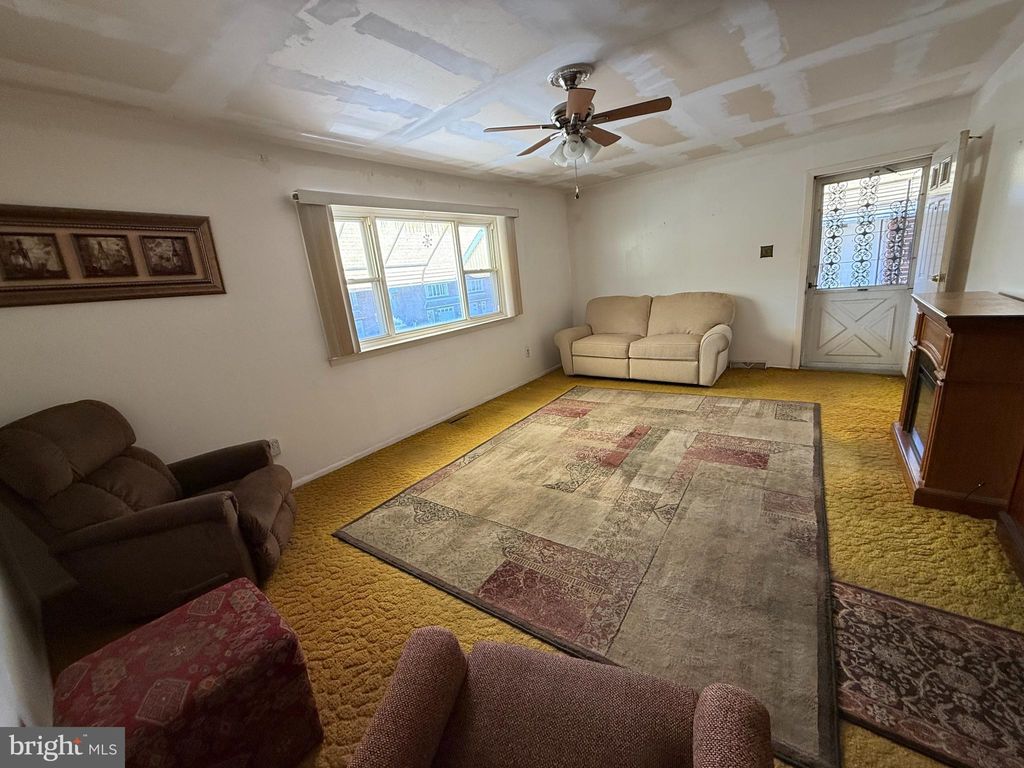 Photo of 7914 Farnsworth Street, PHILADELPHIA, PA 19152 (MLS # PAPH2534952)