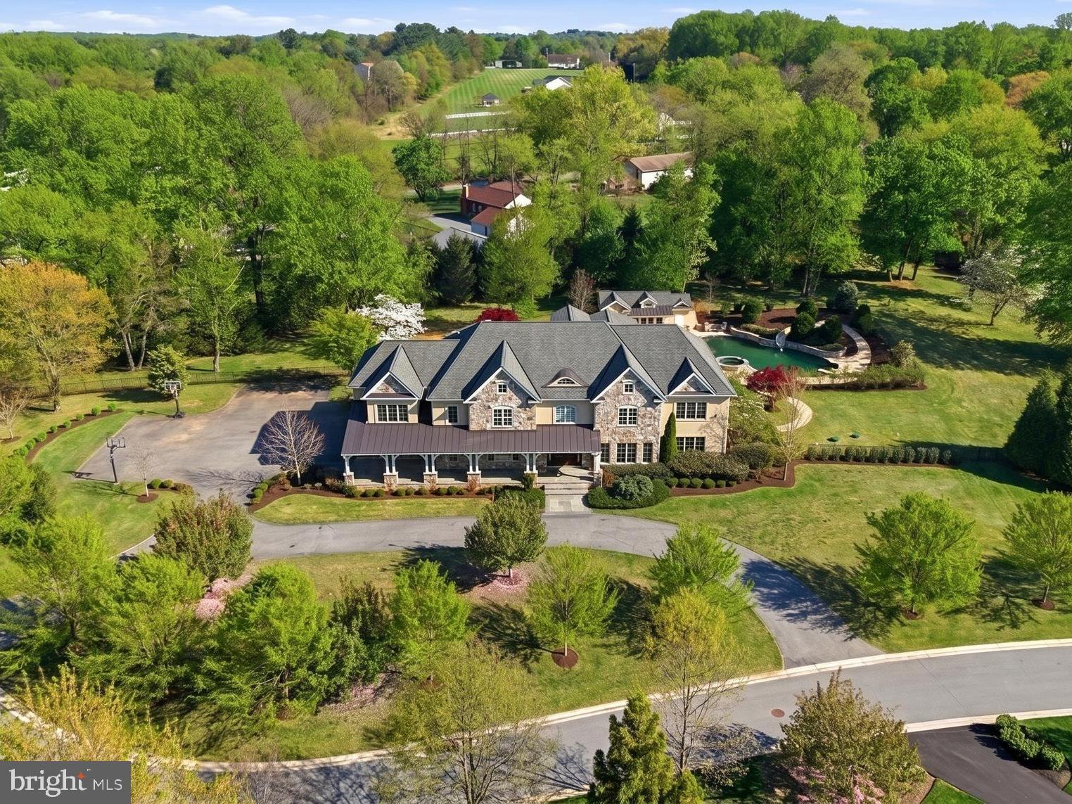 WORTHINGTON GREEN - Residential