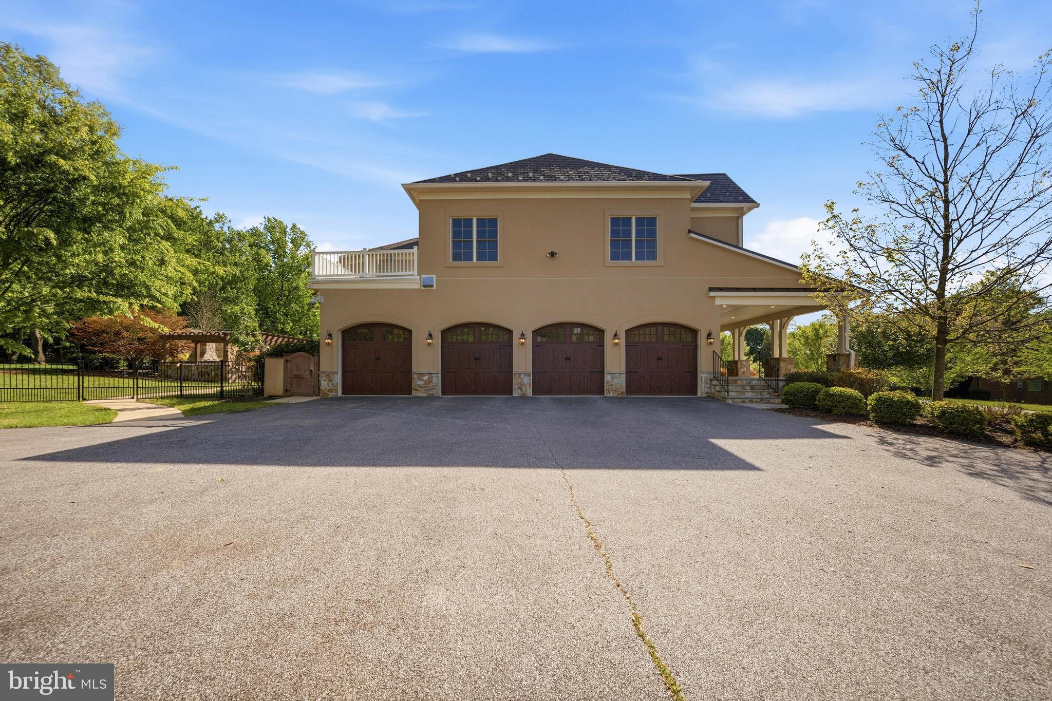 WORTHINGTON GREEN - Residential