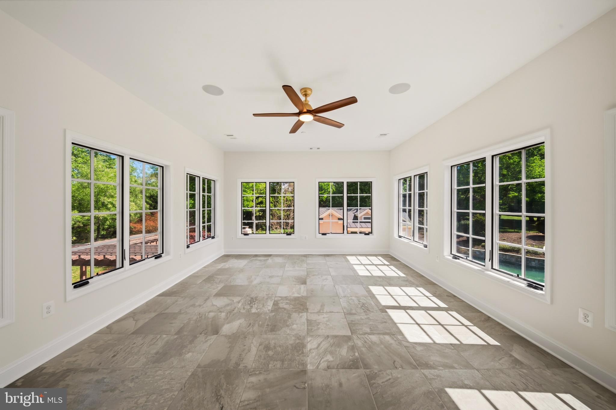 WORTHINGTON GREEN - Residential