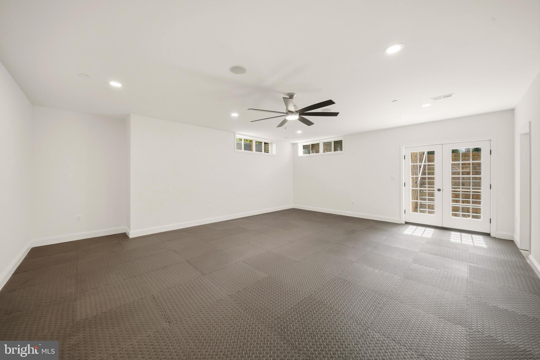 WORTHINGTON GREEN - Residential