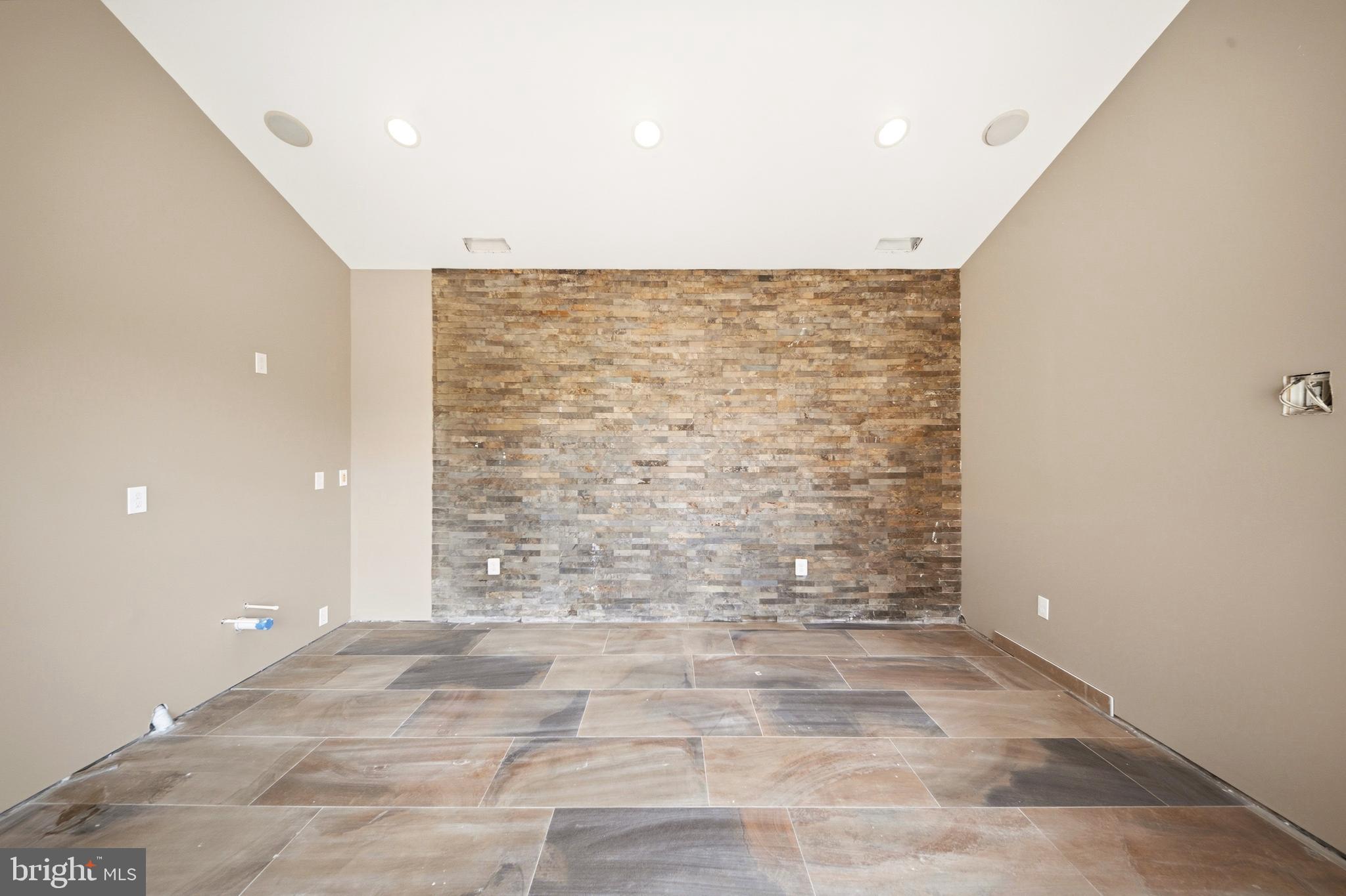WORTHINGTON GREEN - Residential