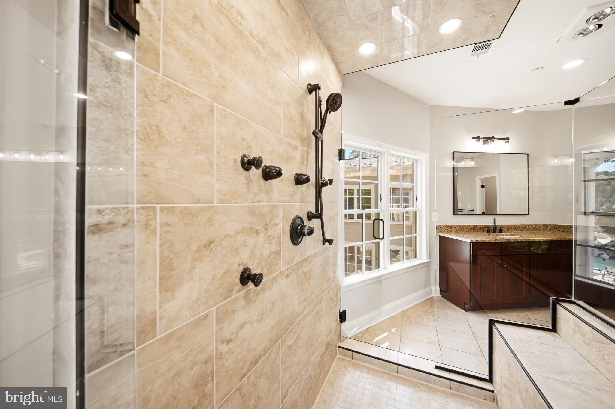 WORTHINGTON GREEN - Residential