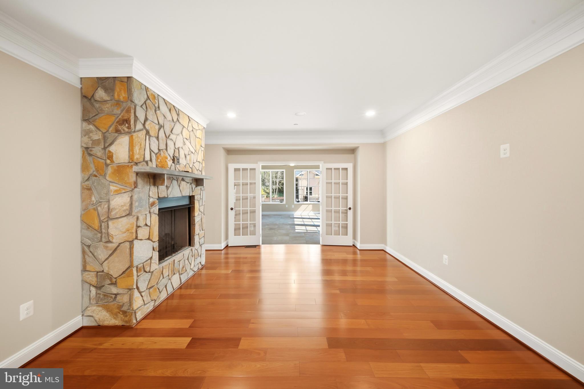 WORTHINGTON GREEN - Residential