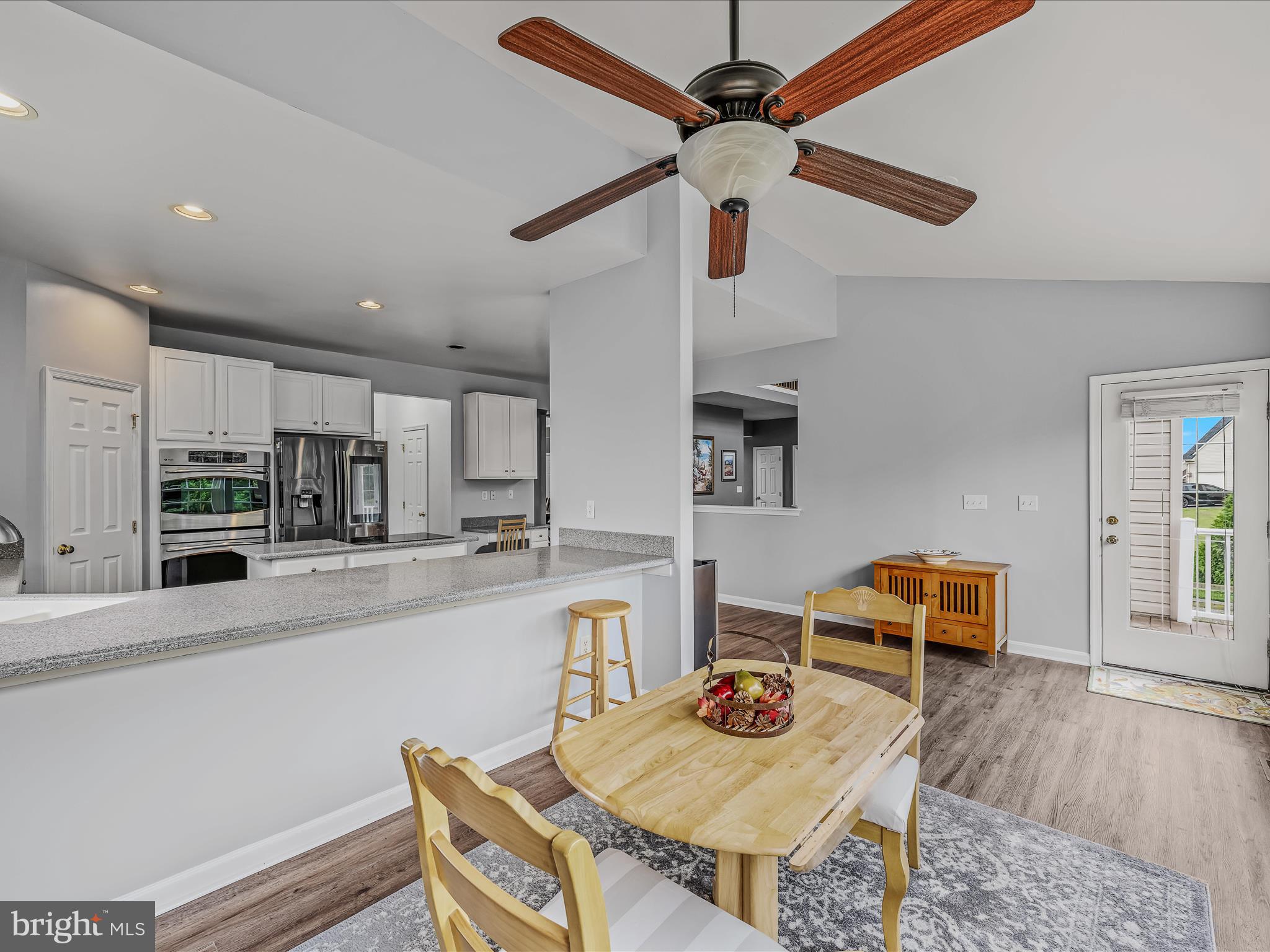 APPLE KNOLLS ESTATES - Residential