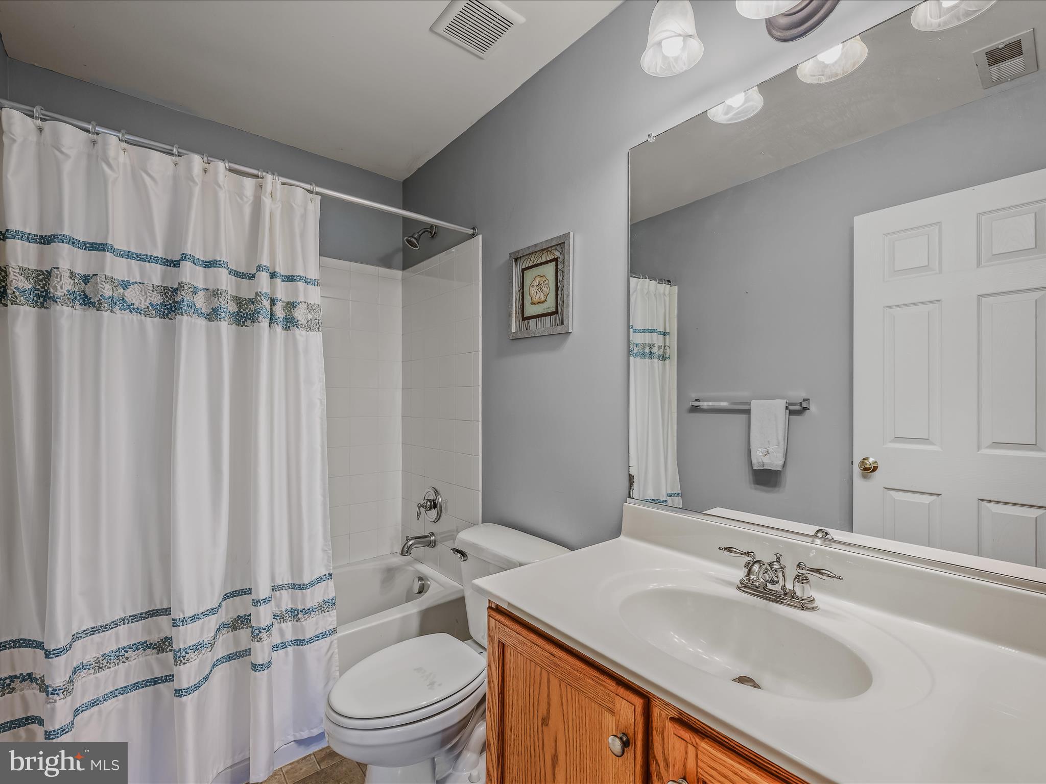 APPLE KNOLLS ESTATES - Residential