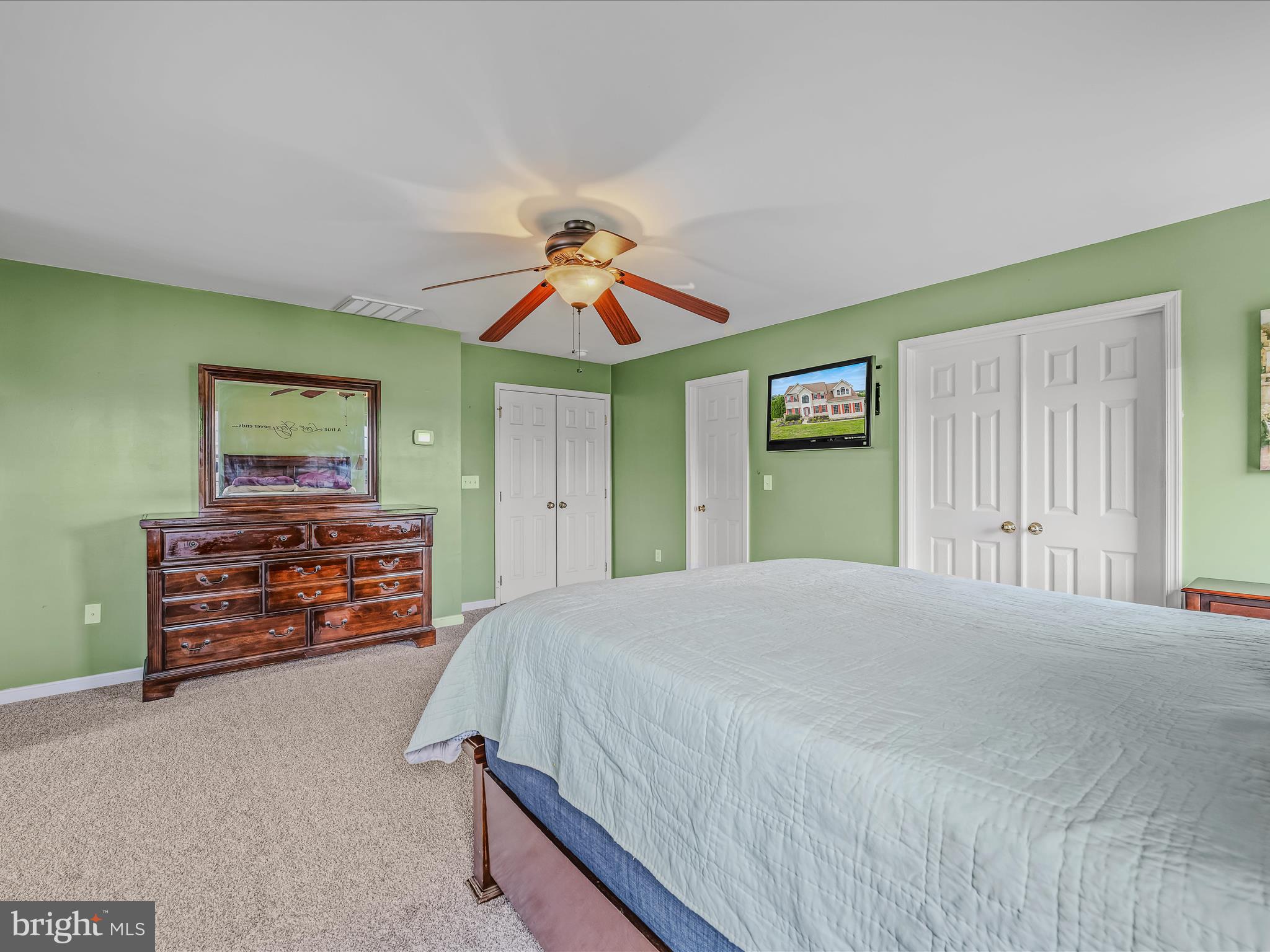 APPLE KNOLLS ESTATES - Residential