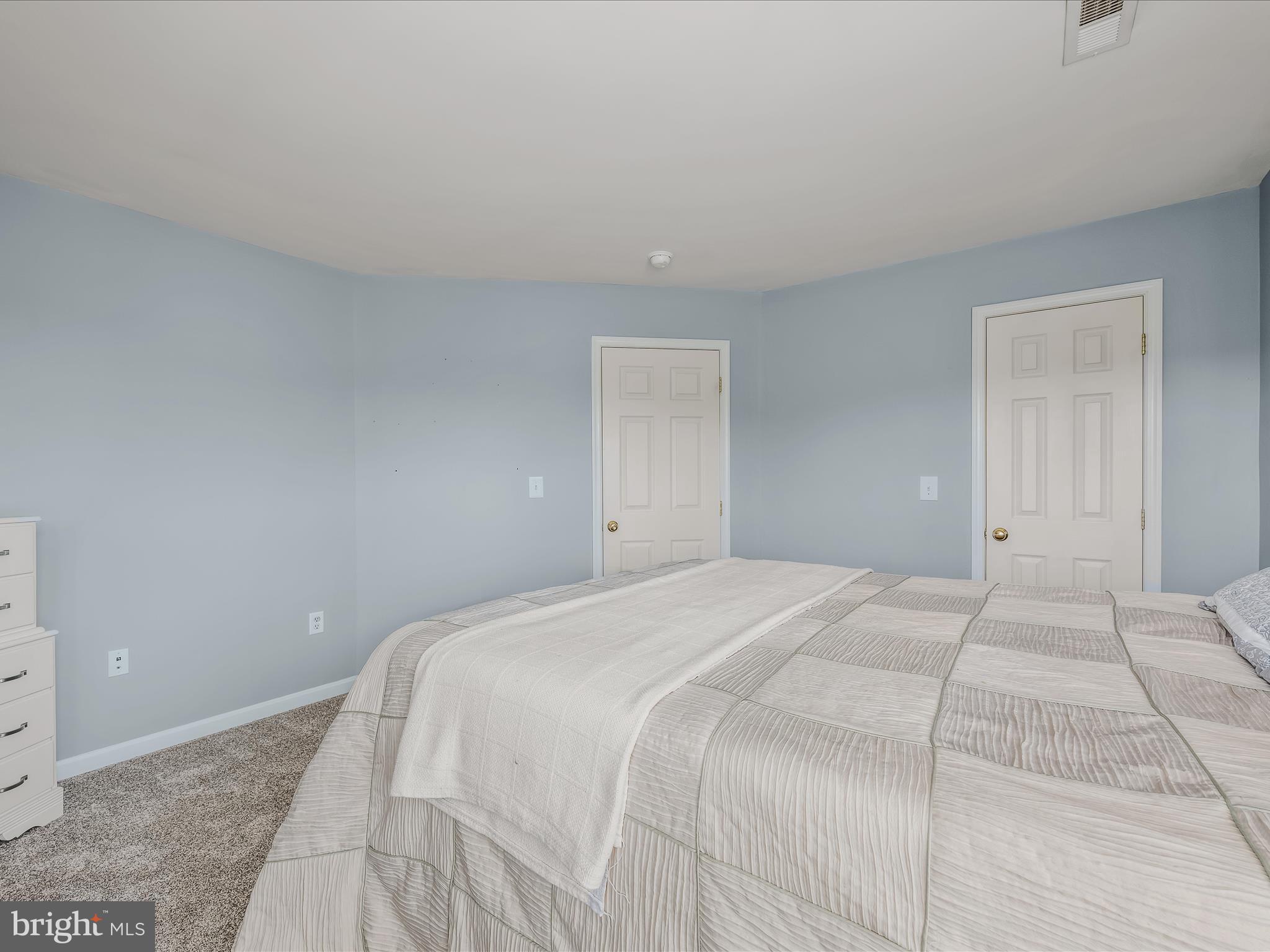 APPLE KNOLLS ESTATES - Residential