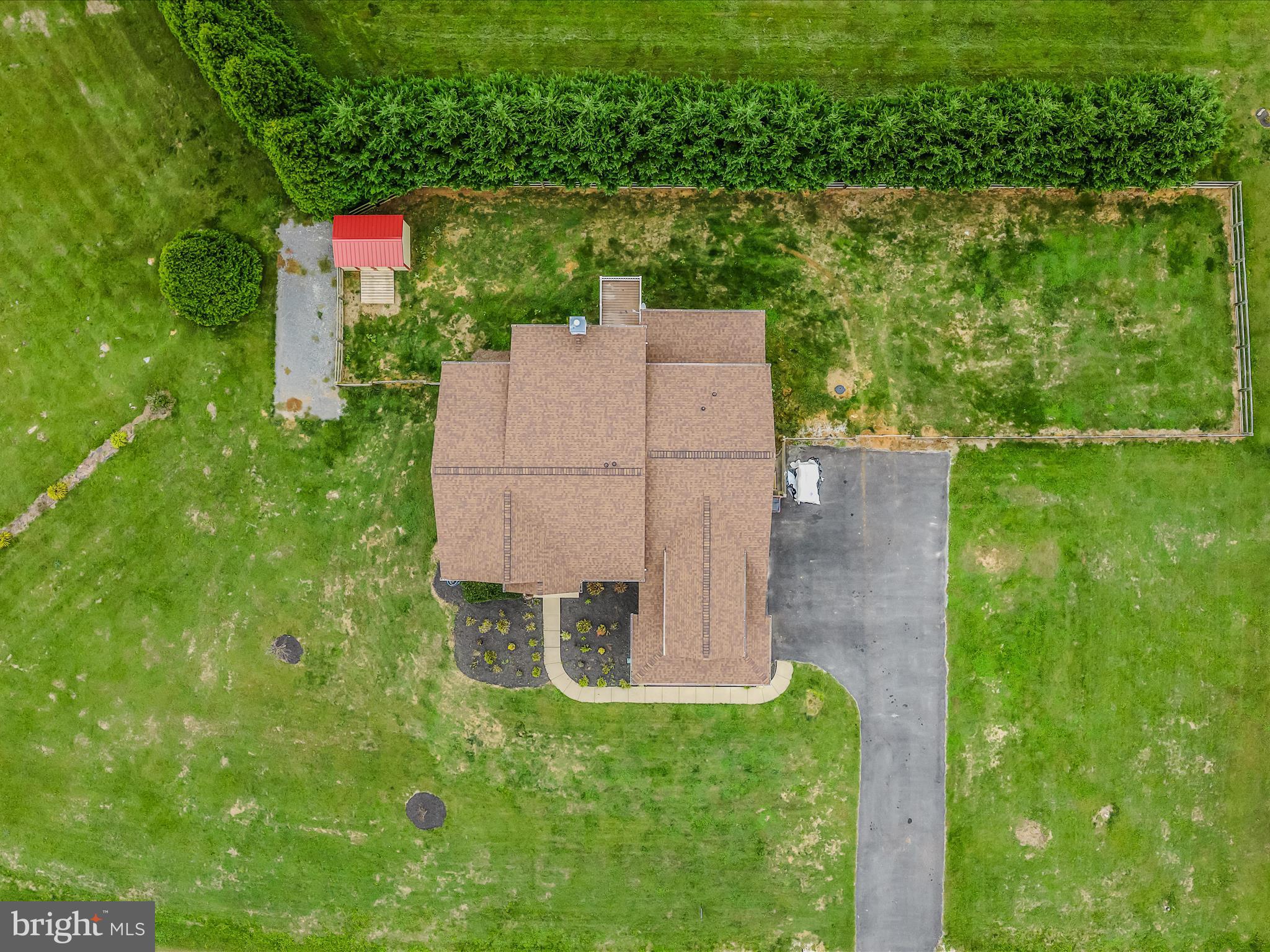 APPLE KNOLLS ESTATES - Residential