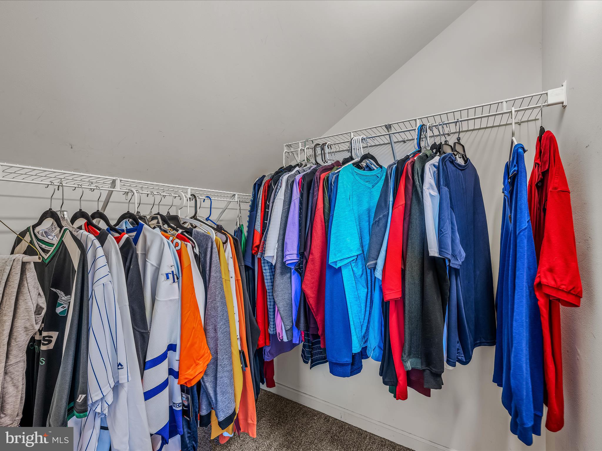 APPLE KNOLLS ESTATES - Residential