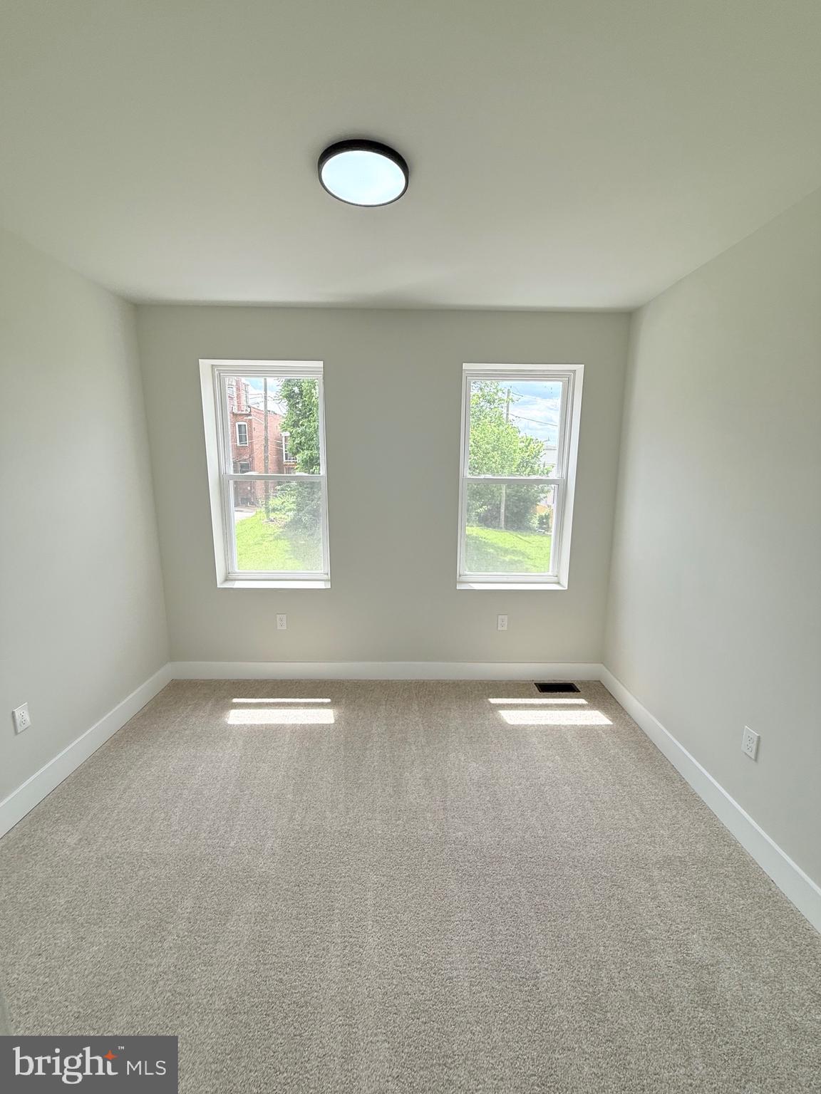 BROADWAY EAST - Residential