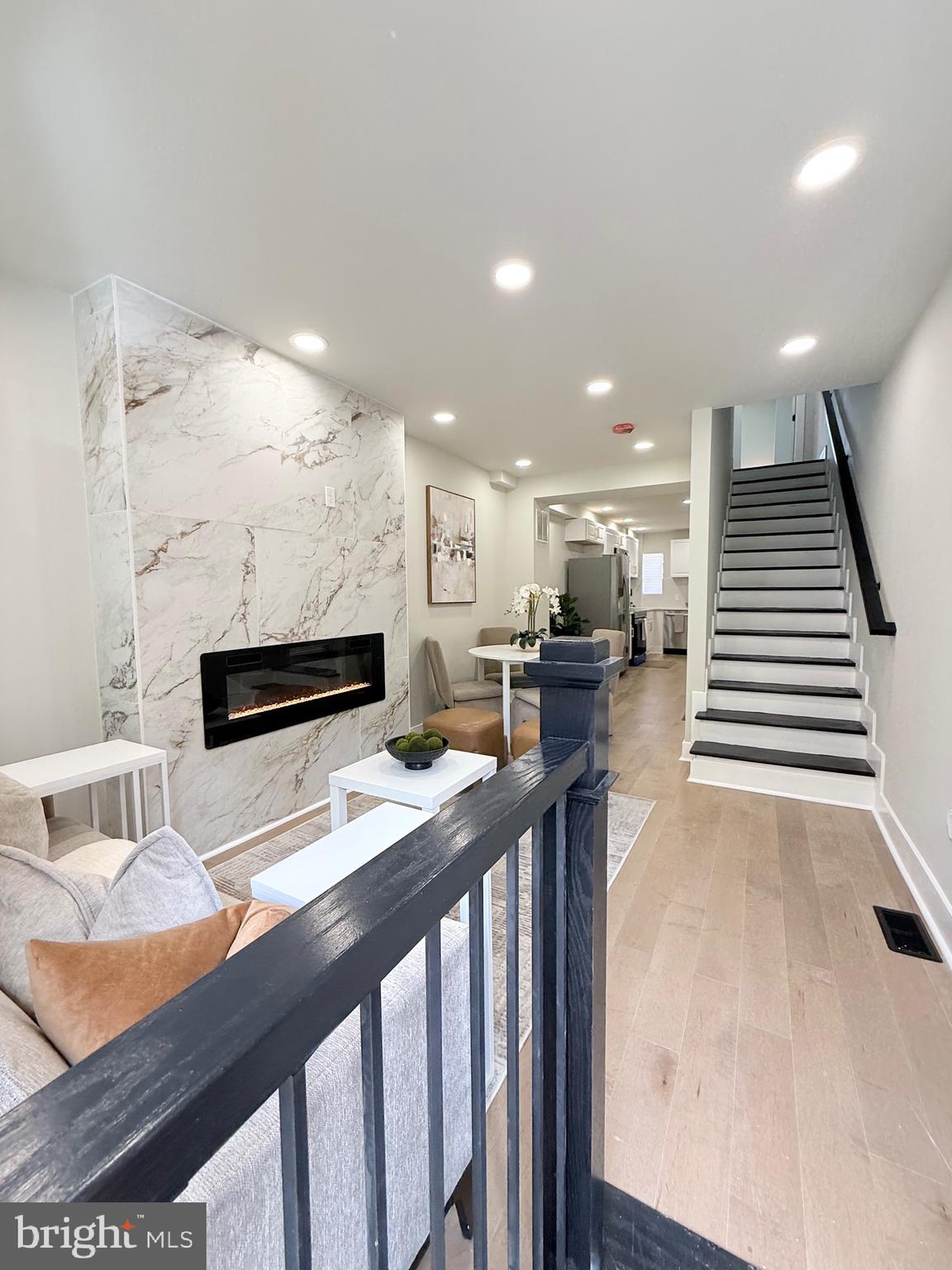 BROADWAY EAST - Residential