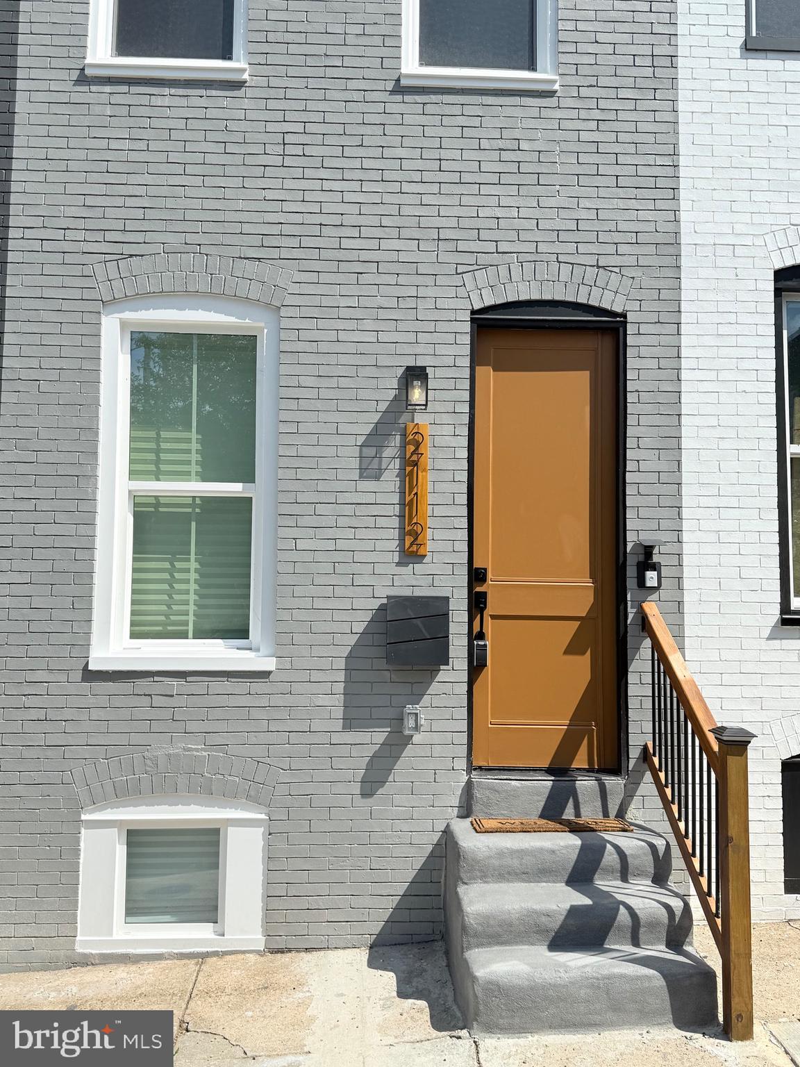 BROADWAY EAST - Residential