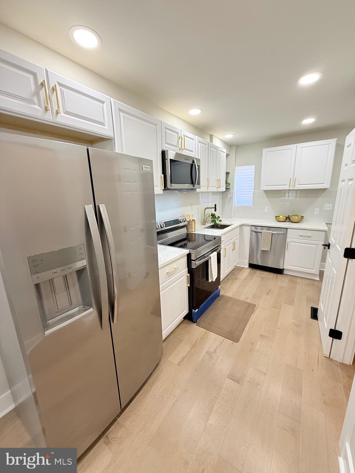 BROADWAY EAST - Residential