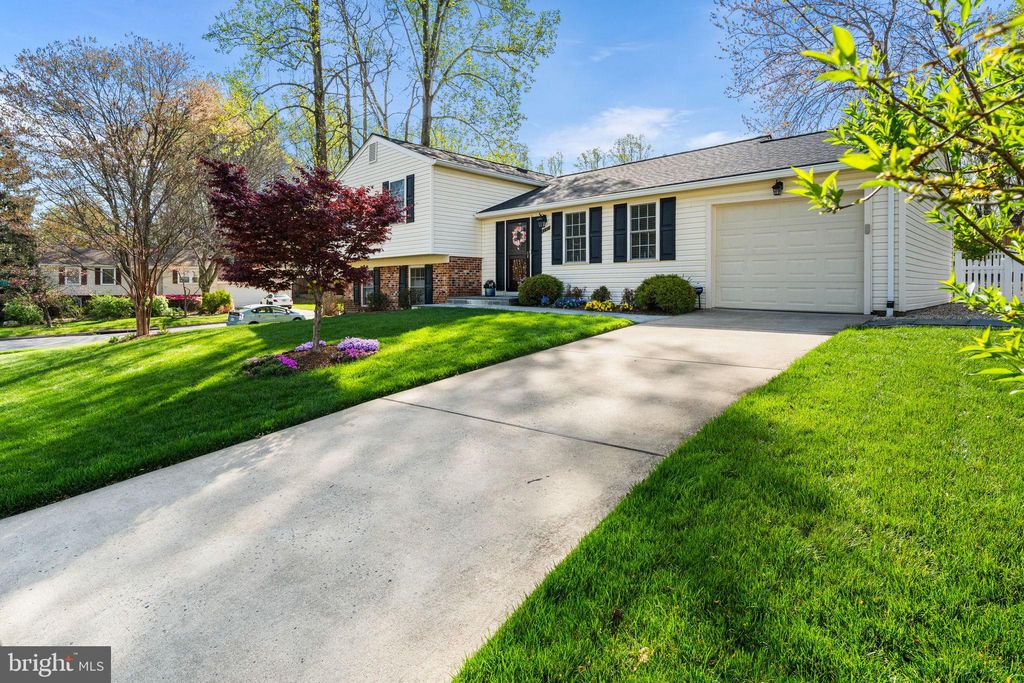 Photo of 9219 Claytonia Lane, ANNANDALE, VA 22003 (MLS # VAFX2302320)