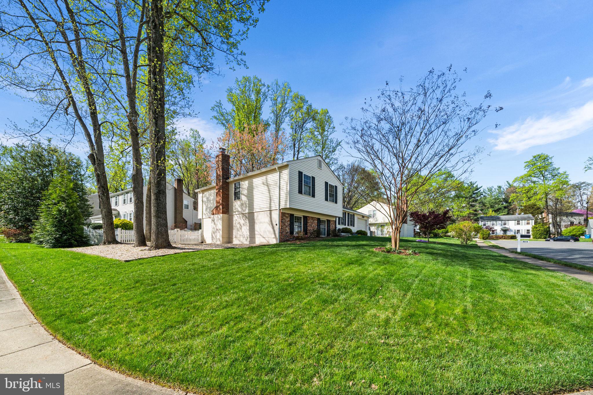 9219 CLAYTONIA LANE