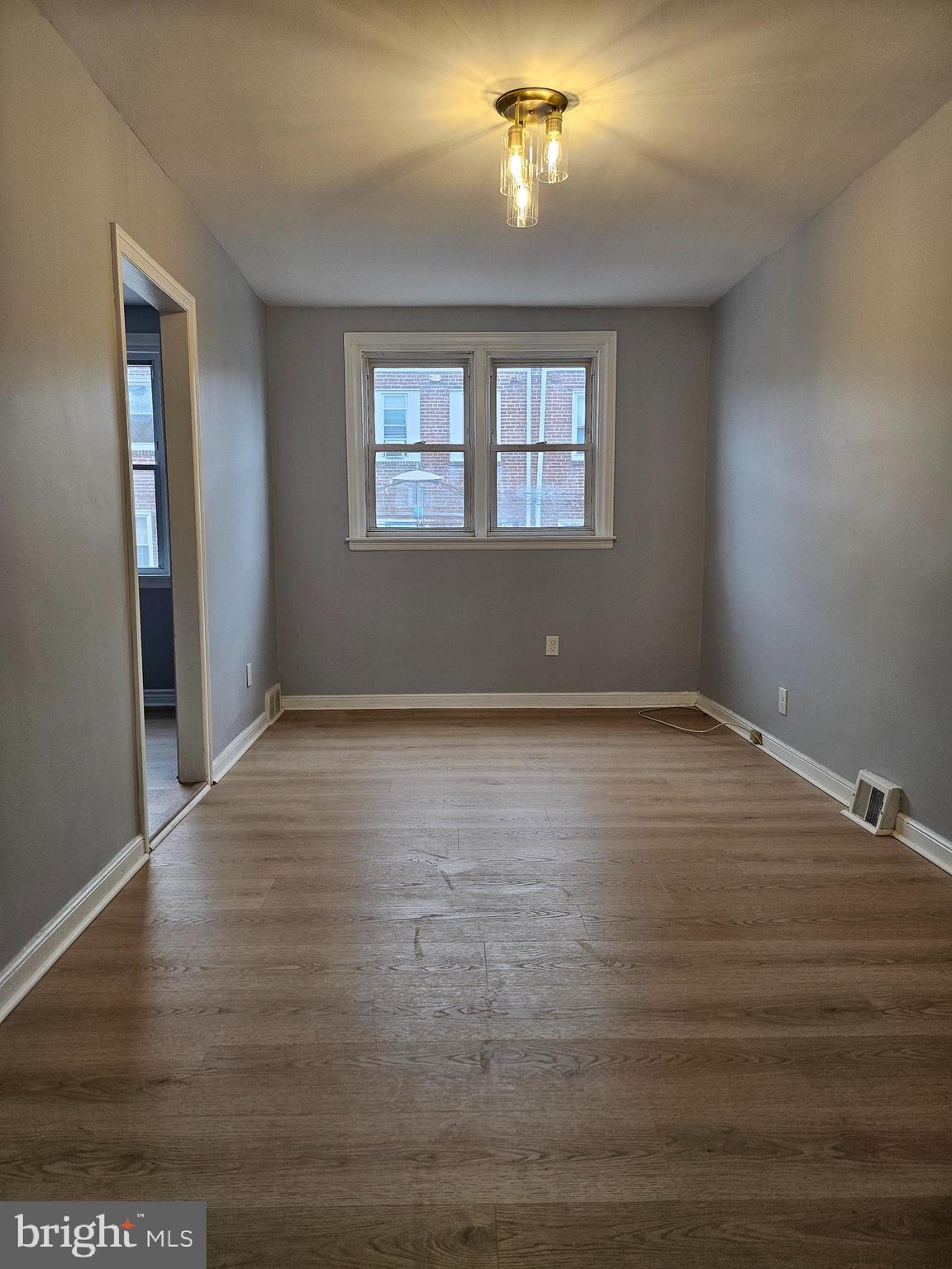 LAWNCREST - Residential