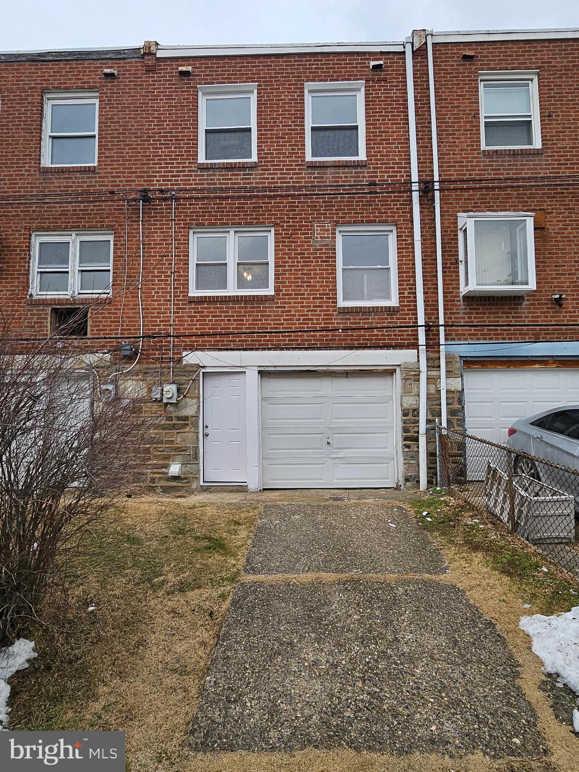 LAWNCREST - Residential