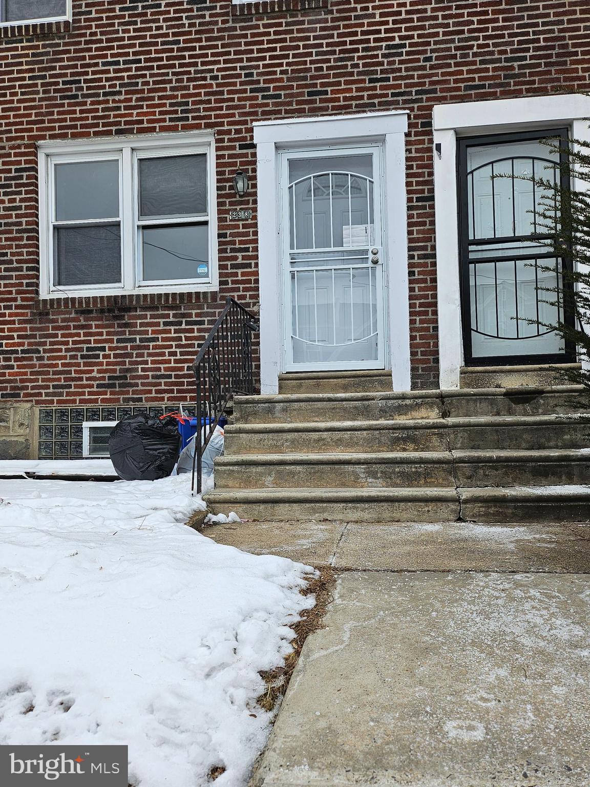 LAWNCREST - Residential