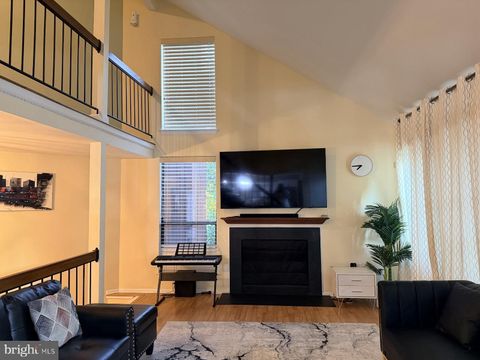 Townhouse For Sale - 23 Bloomingdale Drive #APT. 1A<br/> Somerset County, HILLSBOROUGH, NJ 08844