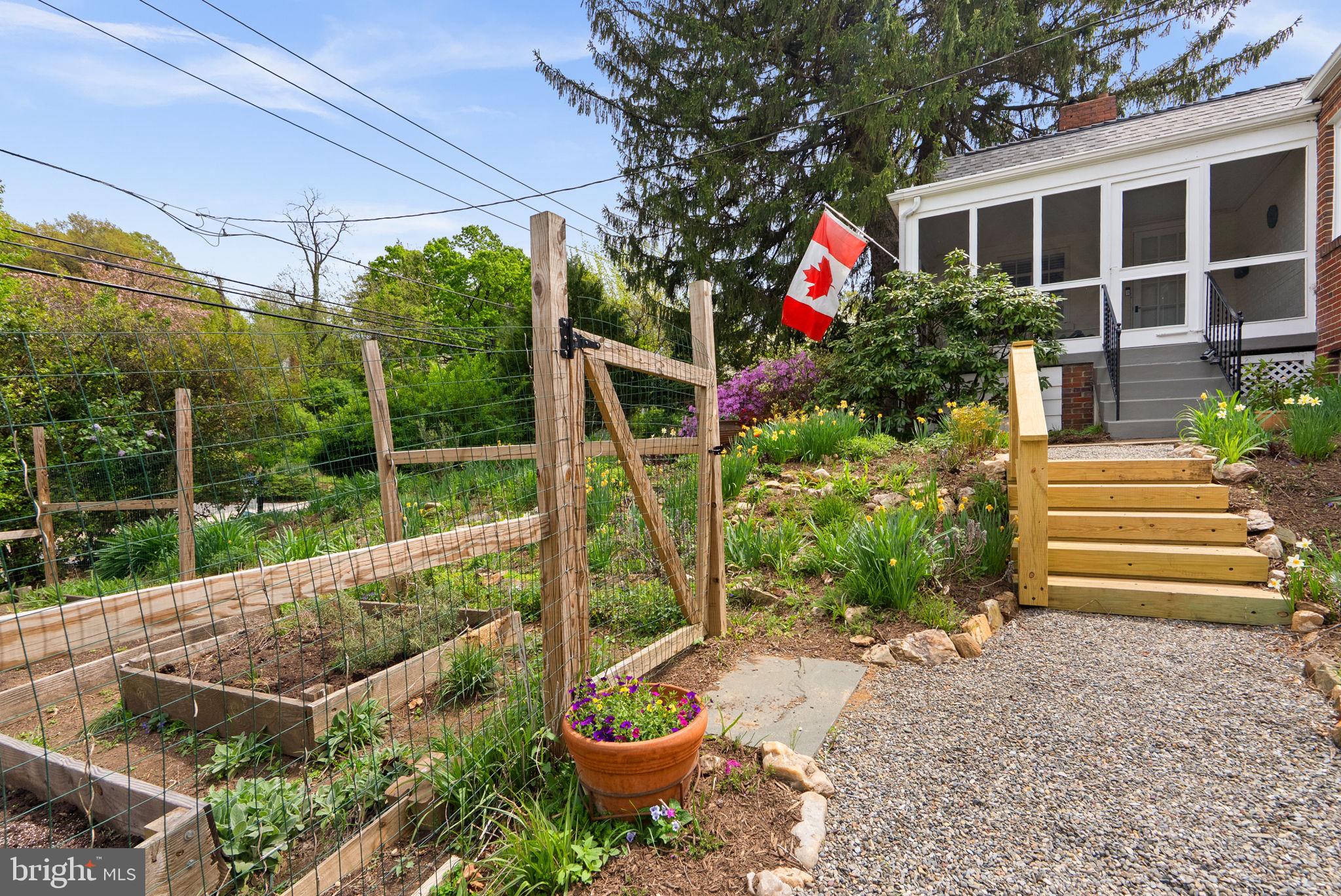 MCNEILLS ADD - Residential