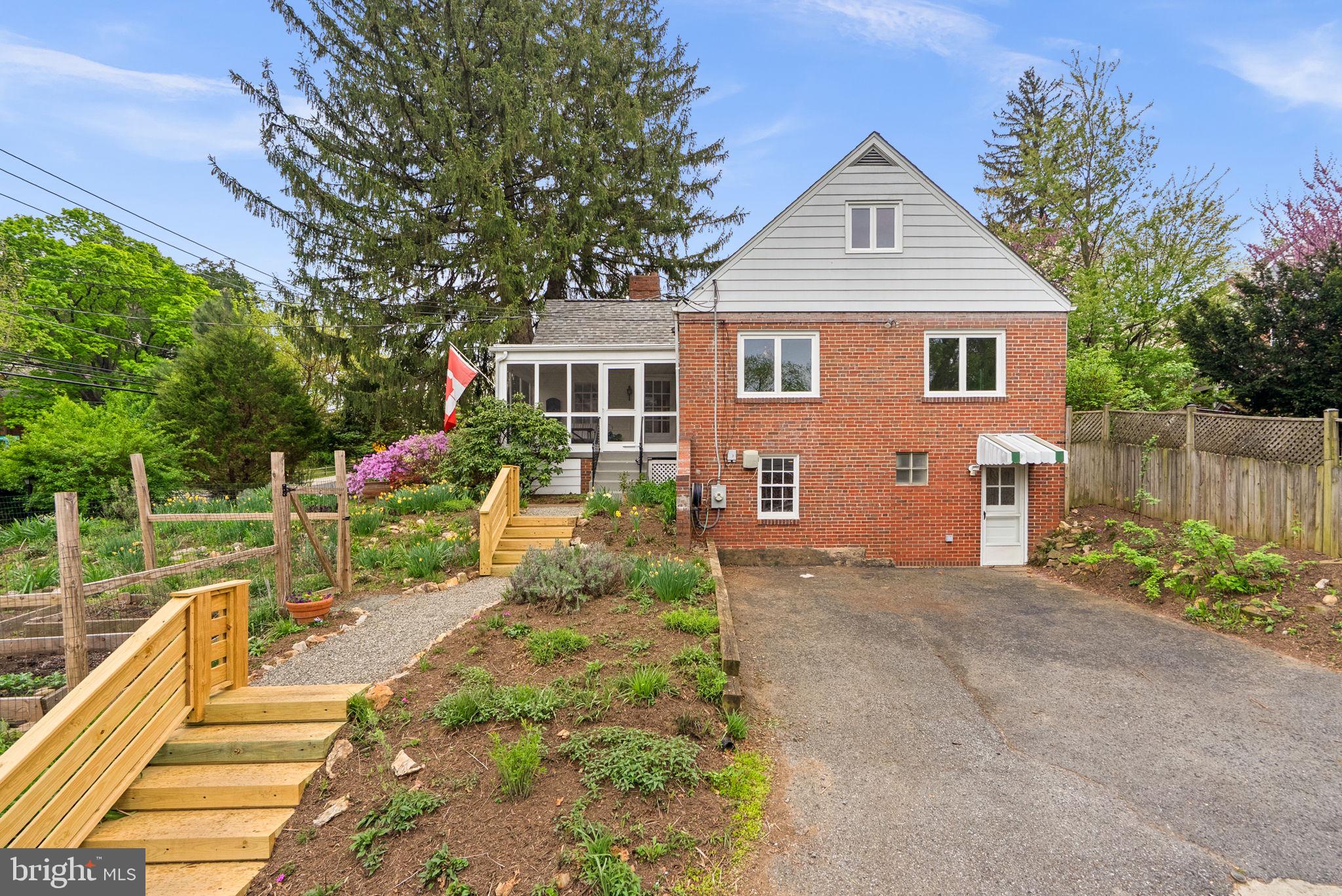 MCNEILLS ADD - Residential