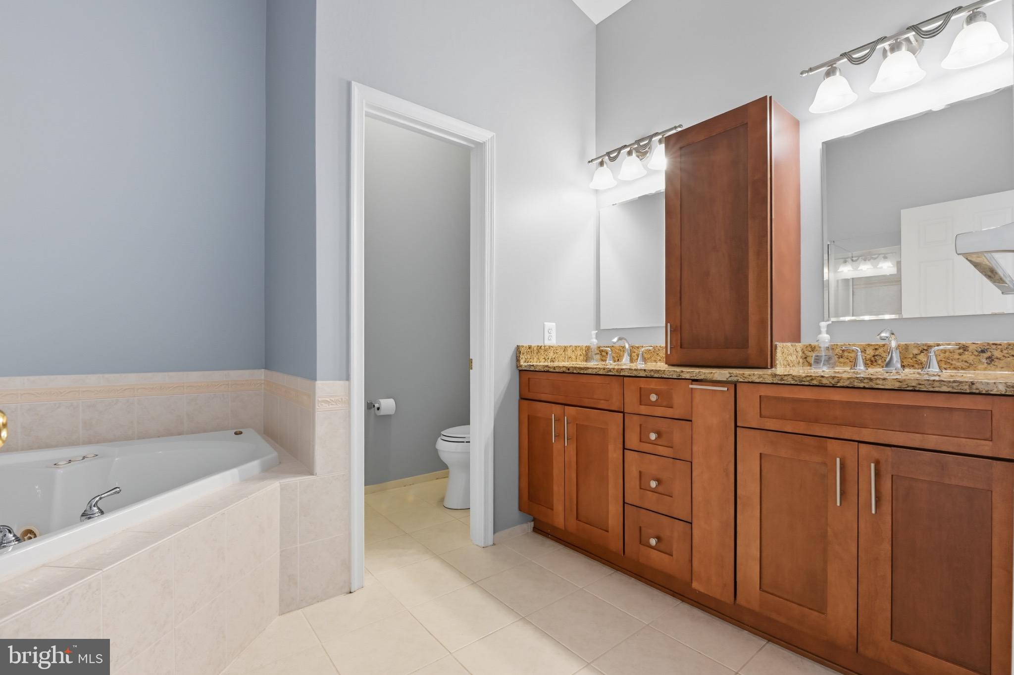 THE LANDINGS AT RIVER OAKS - Residential Lease