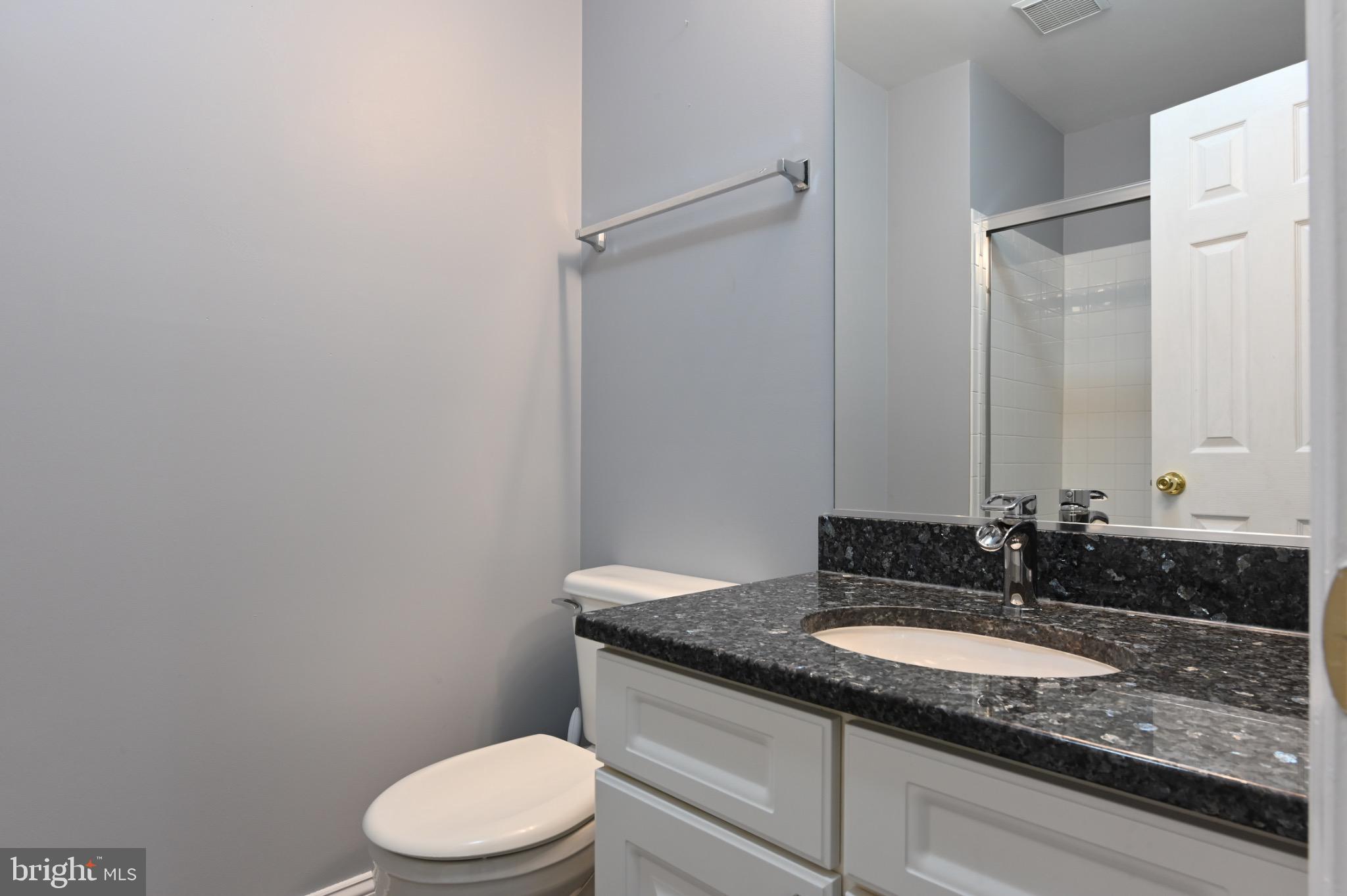 THE LANDINGS AT RIVER OAKS - Residential Lease