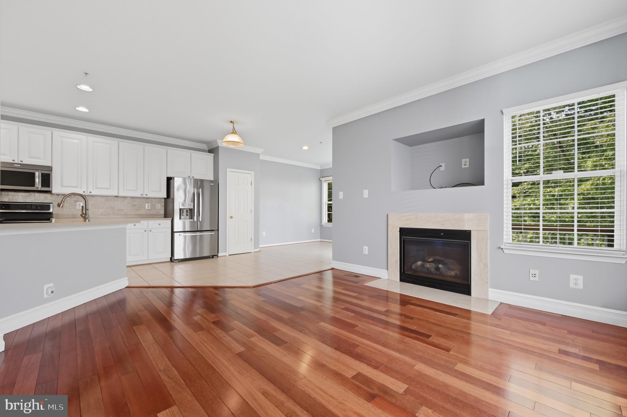 THE LANDINGS AT RIVER OAKS - Residential Lease