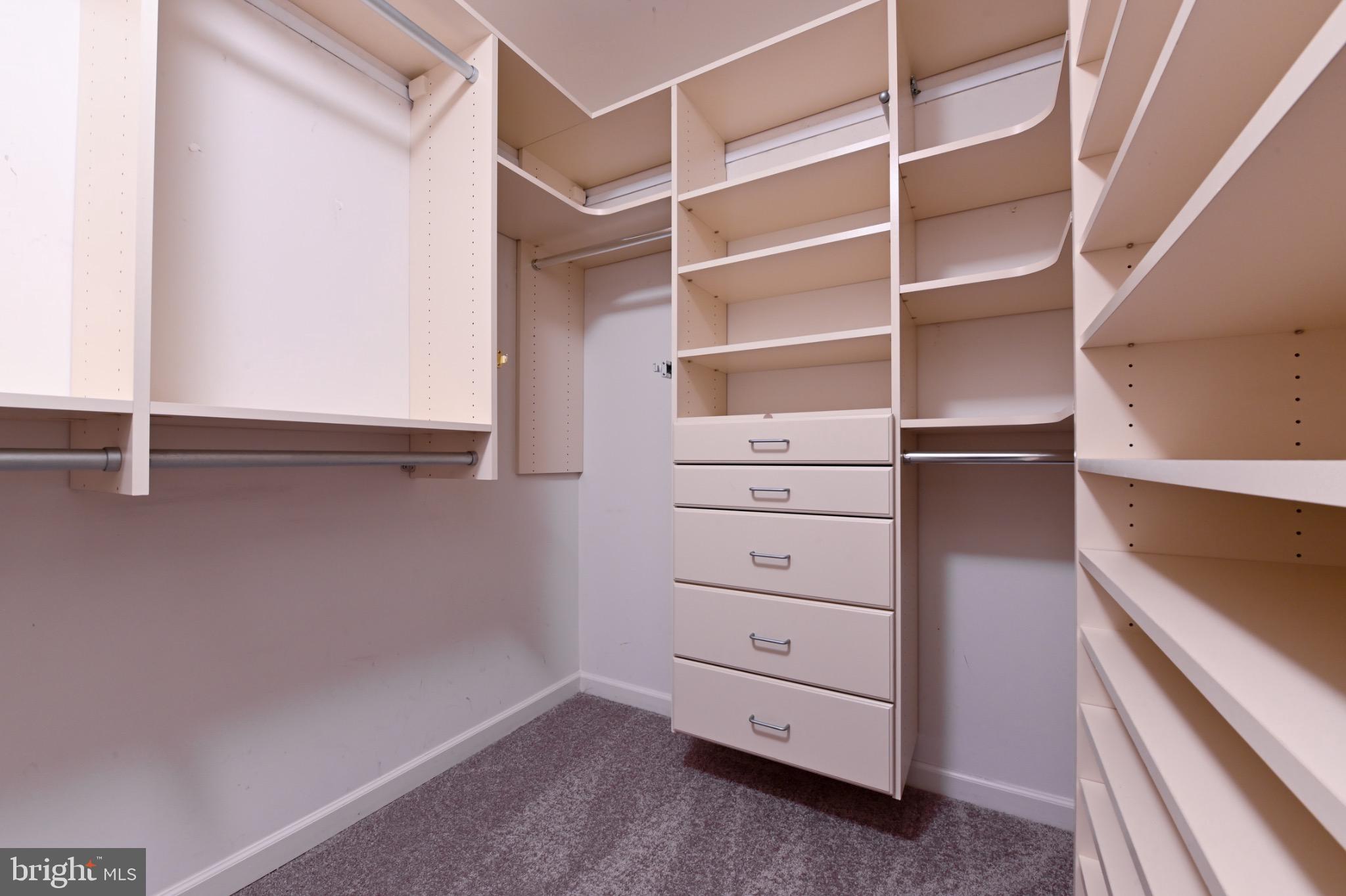 THE LANDINGS AT RIVER OAKS - Residential Lease