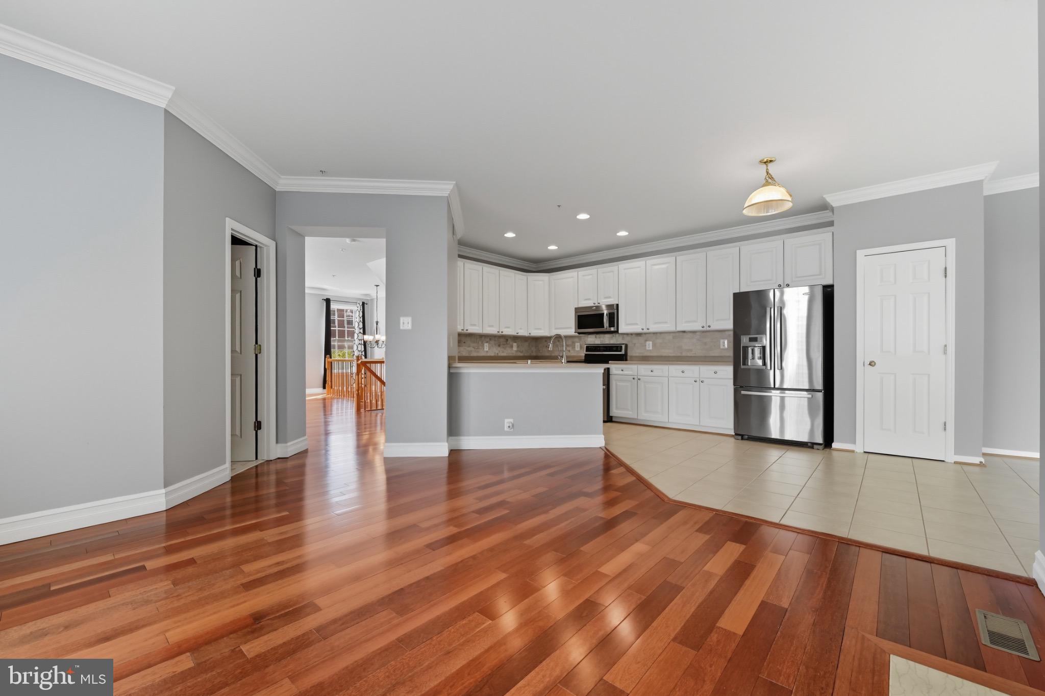 THE LANDINGS AT RIVER OAKS - Residential Lease