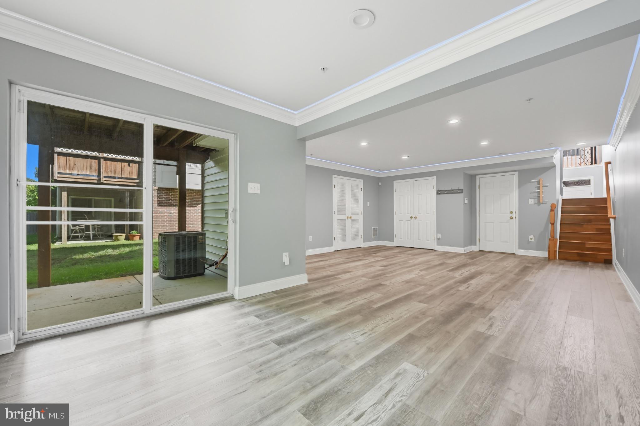 THE LANDINGS AT RIVER OAKS - Residential Lease