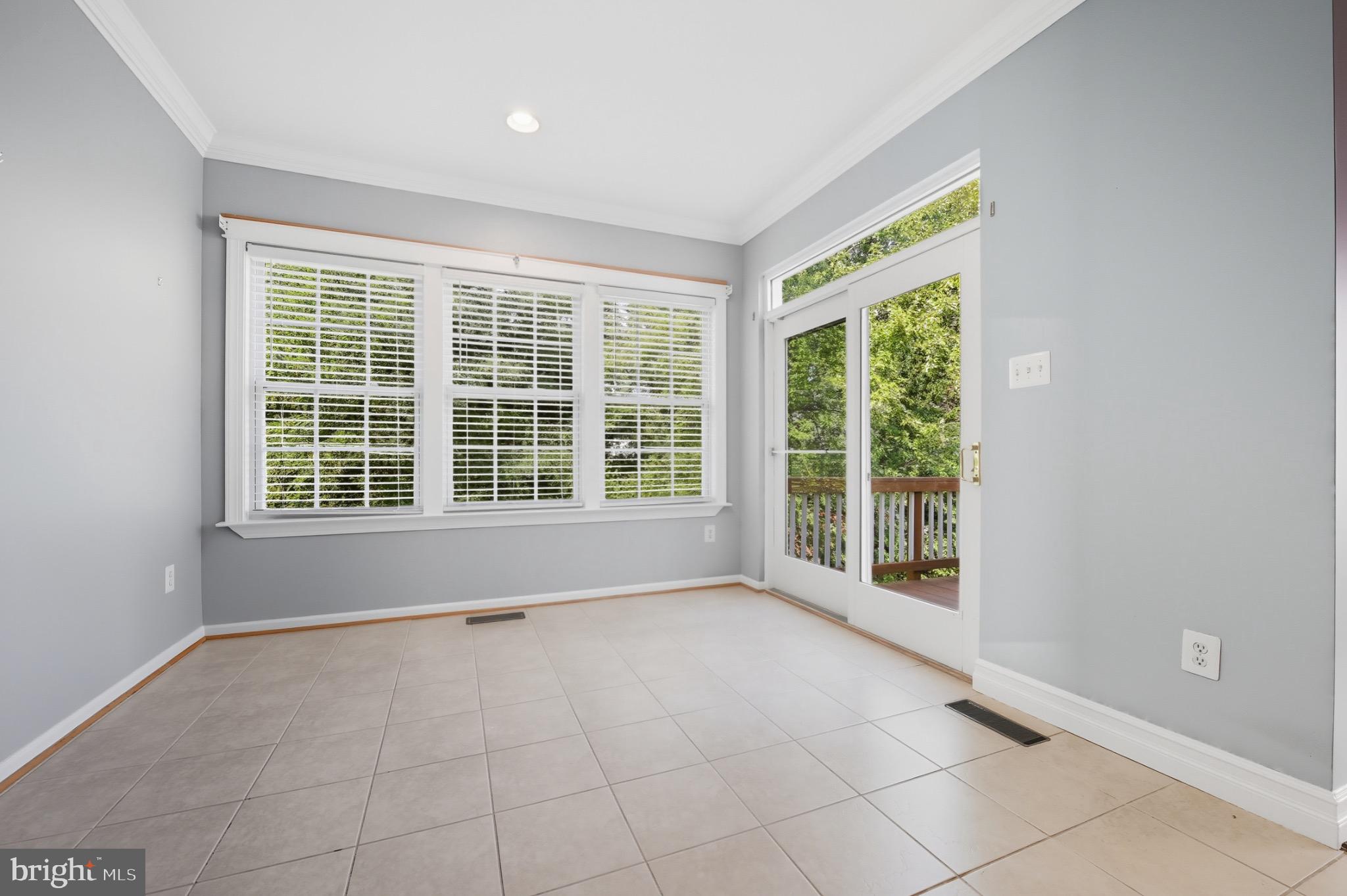 THE LANDINGS AT RIVER OAKS - Residential Lease