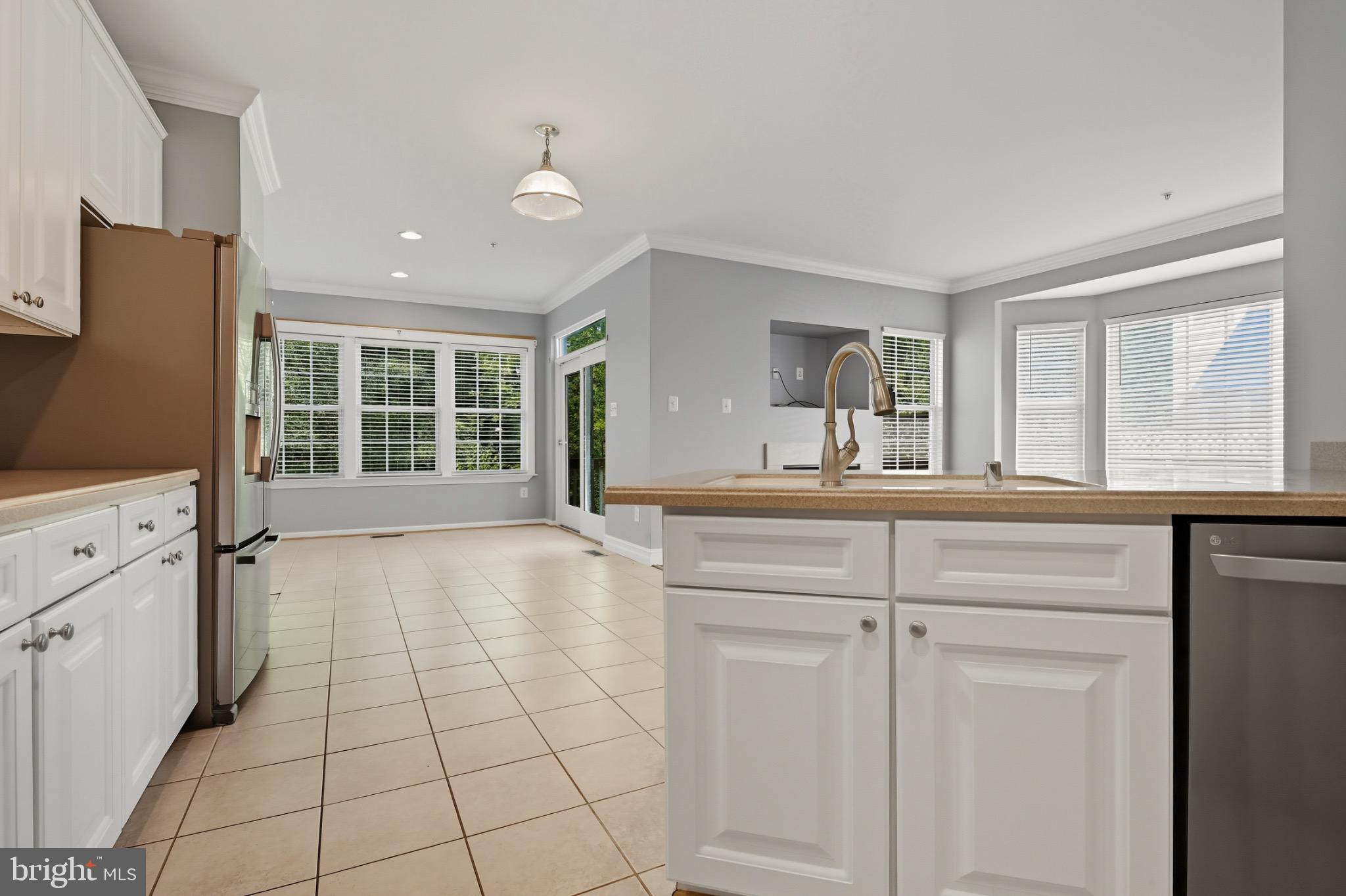 THE LANDINGS AT RIVER OAKS - Residential Lease