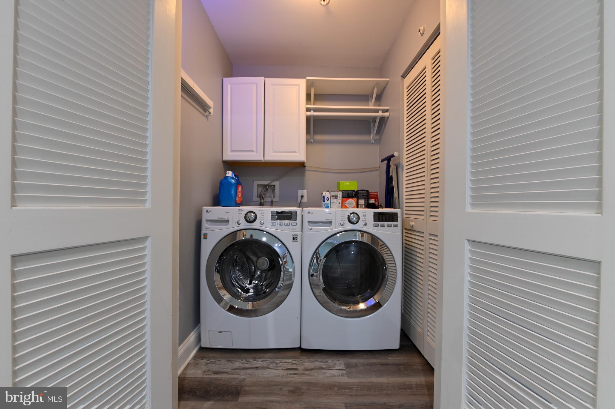 THE LANDINGS AT RIVER OAKS - Residential Lease