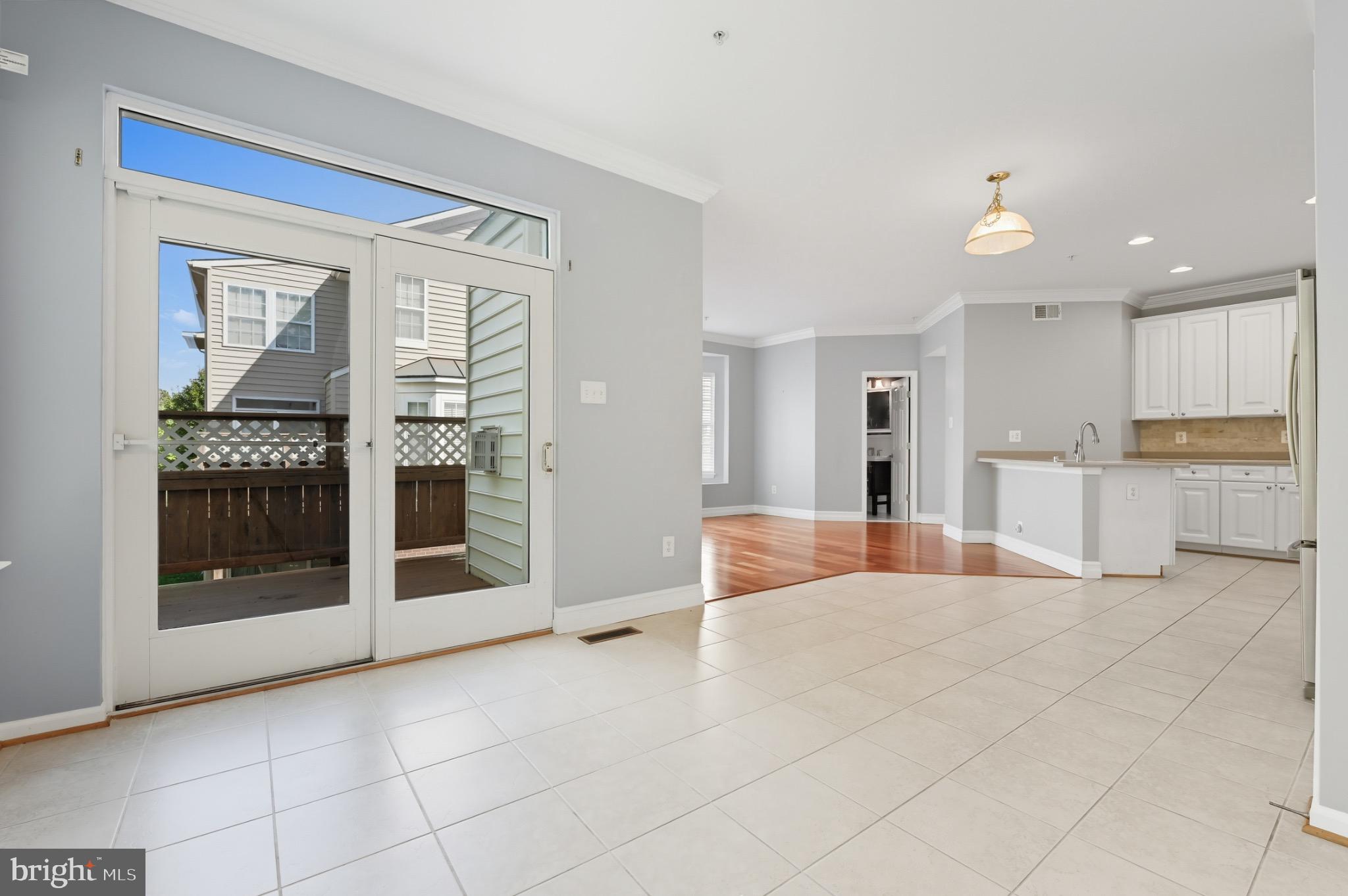 THE LANDINGS AT RIVER OAKS - Residential Lease