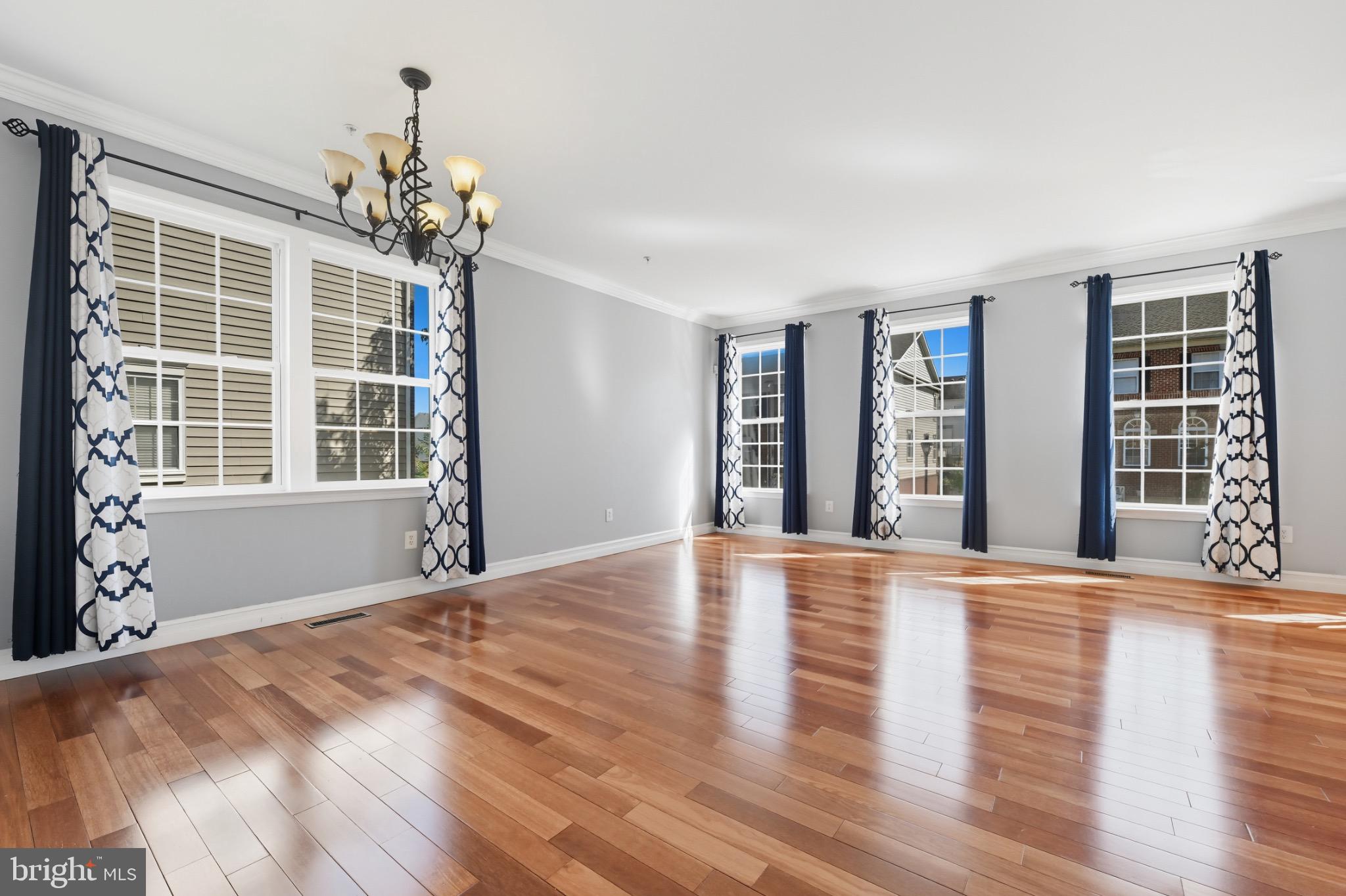 THE LANDINGS AT RIVER OAKS - Residential Lease