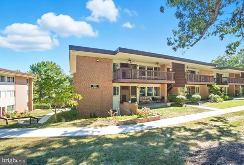 Photo of 170 Talbott Street #205, ROCKVILLE, MD 20852 (MLS # MDMC2199808)