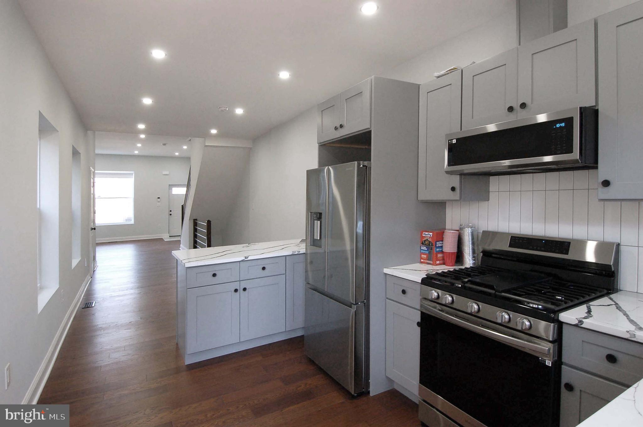 PHILADELPHIA (NORTH) - Residential Lease