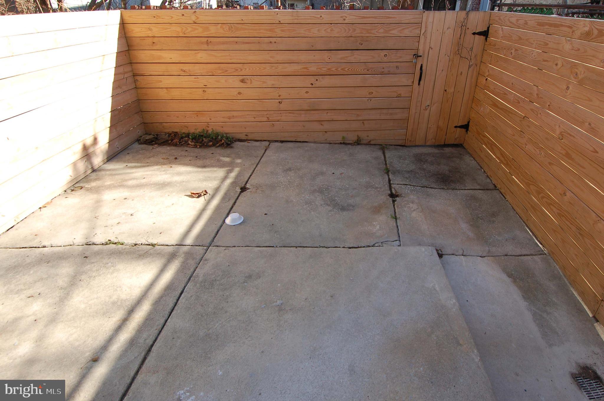 PHILADELPHIA (NORTH) - Residential Lease