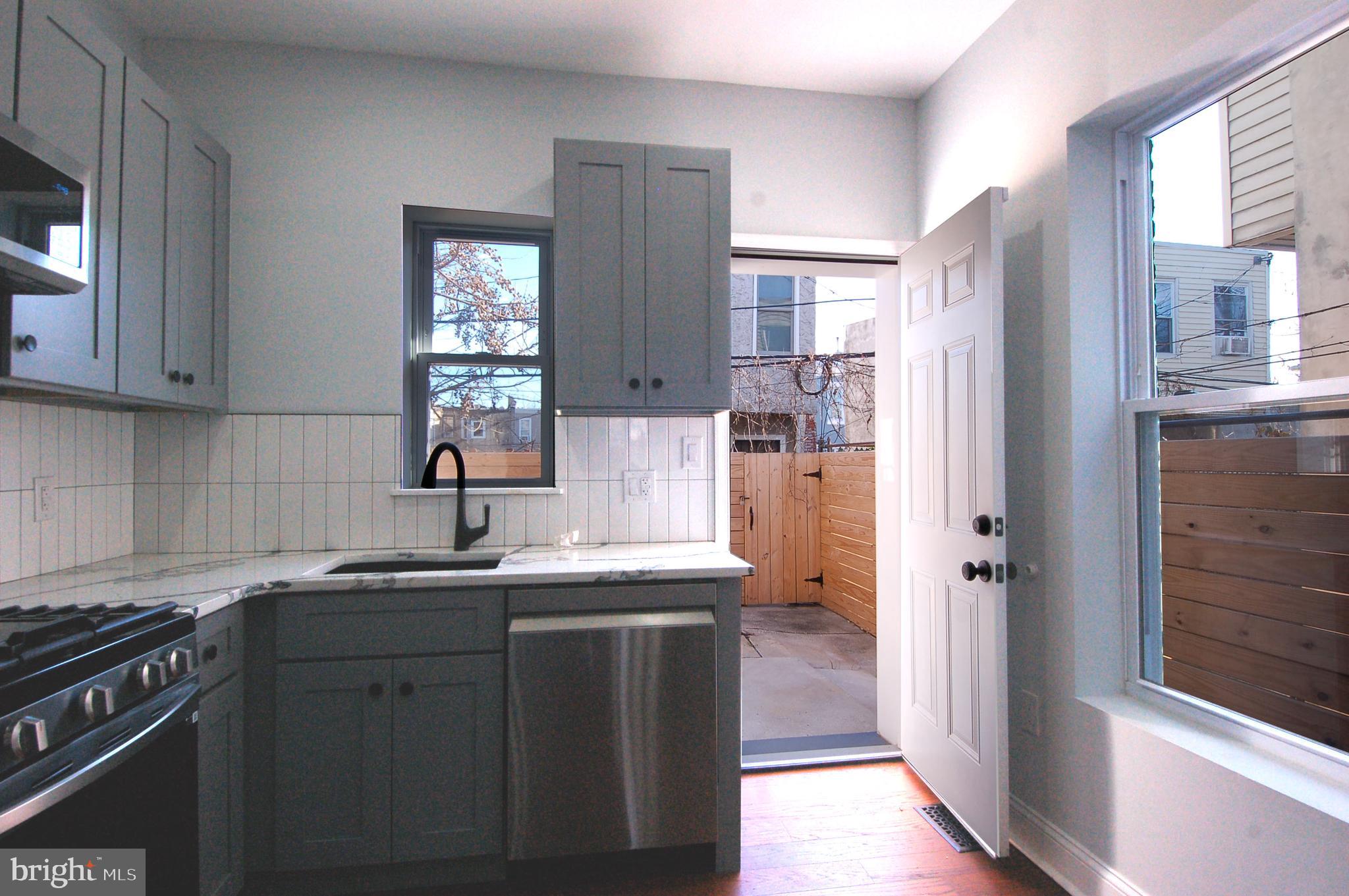 PHILADELPHIA (NORTH) - Residential Lease