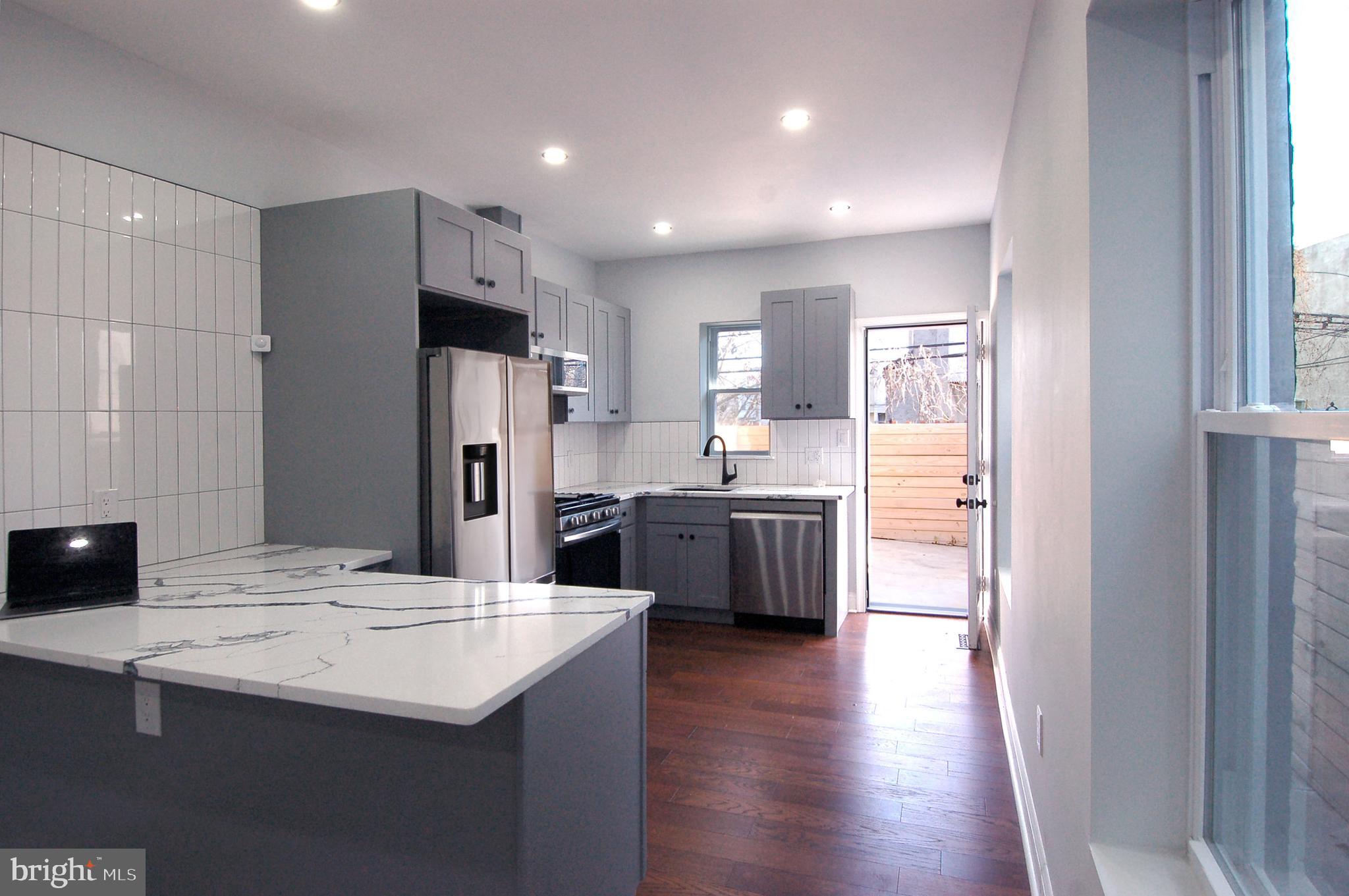 PHILADELPHIA (NORTH) - Residential Lease