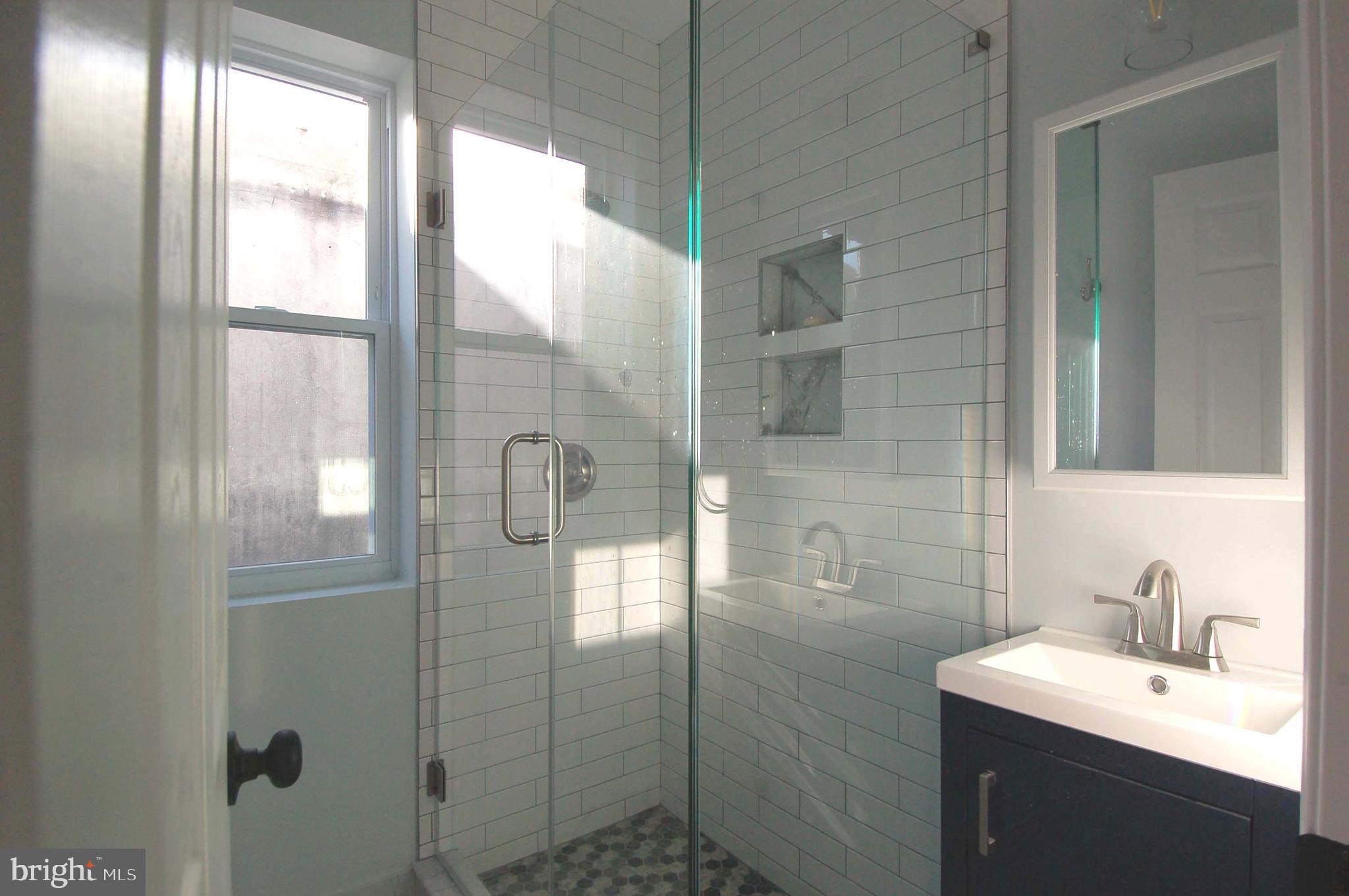 PHILADELPHIA (NORTH) - Residential Lease