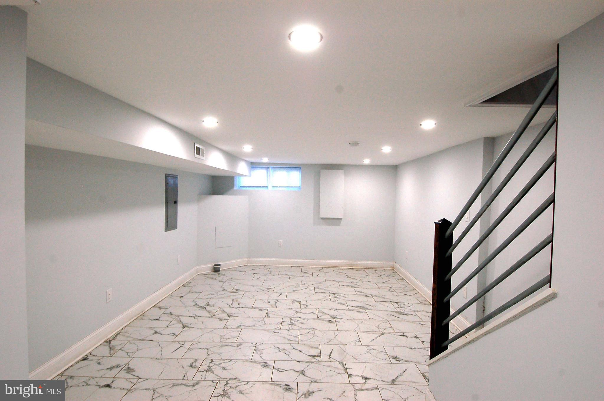 PHILADELPHIA (NORTH) - Residential Lease