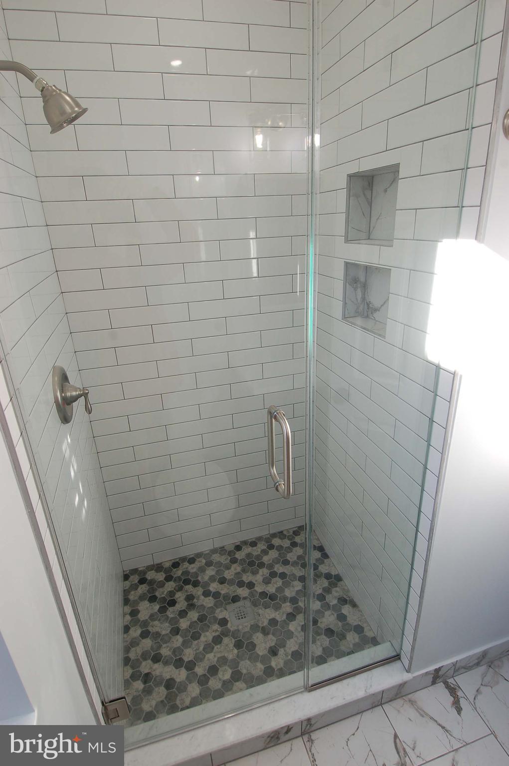 PHILADELPHIA (NORTH) - Residential Lease