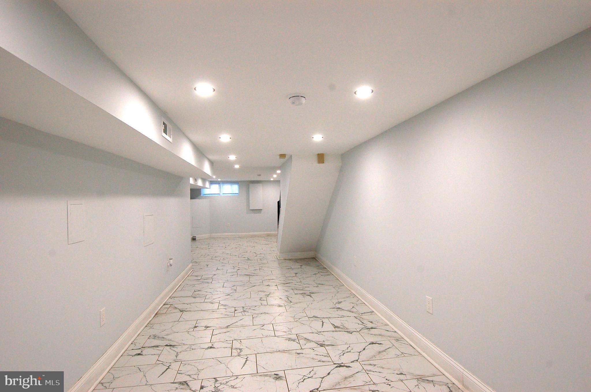 PHILADELPHIA (NORTH) - Residential Lease