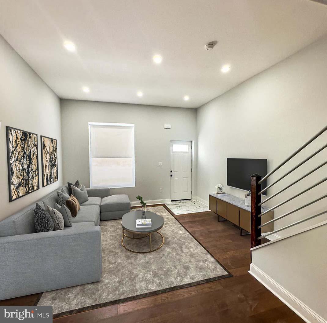 PHILADELPHIA (NORTH) - Residential Lease