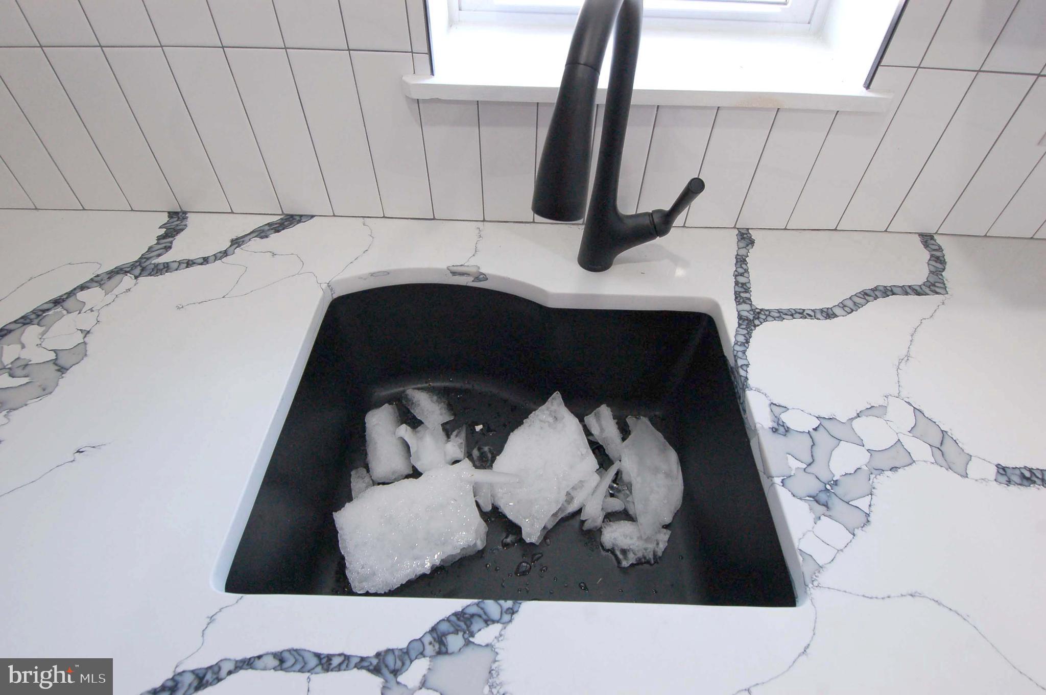 PHILADELPHIA (NORTH) - Residential Lease